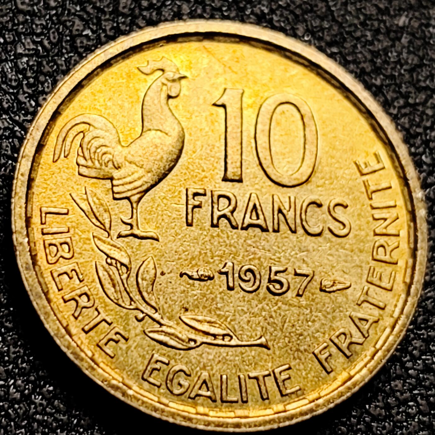 泉币菌-第165场-新年第八场 精品福利场 铜光美品 公鸡 法国1957年 10法郎铝青铜硬币  20毫米 3克