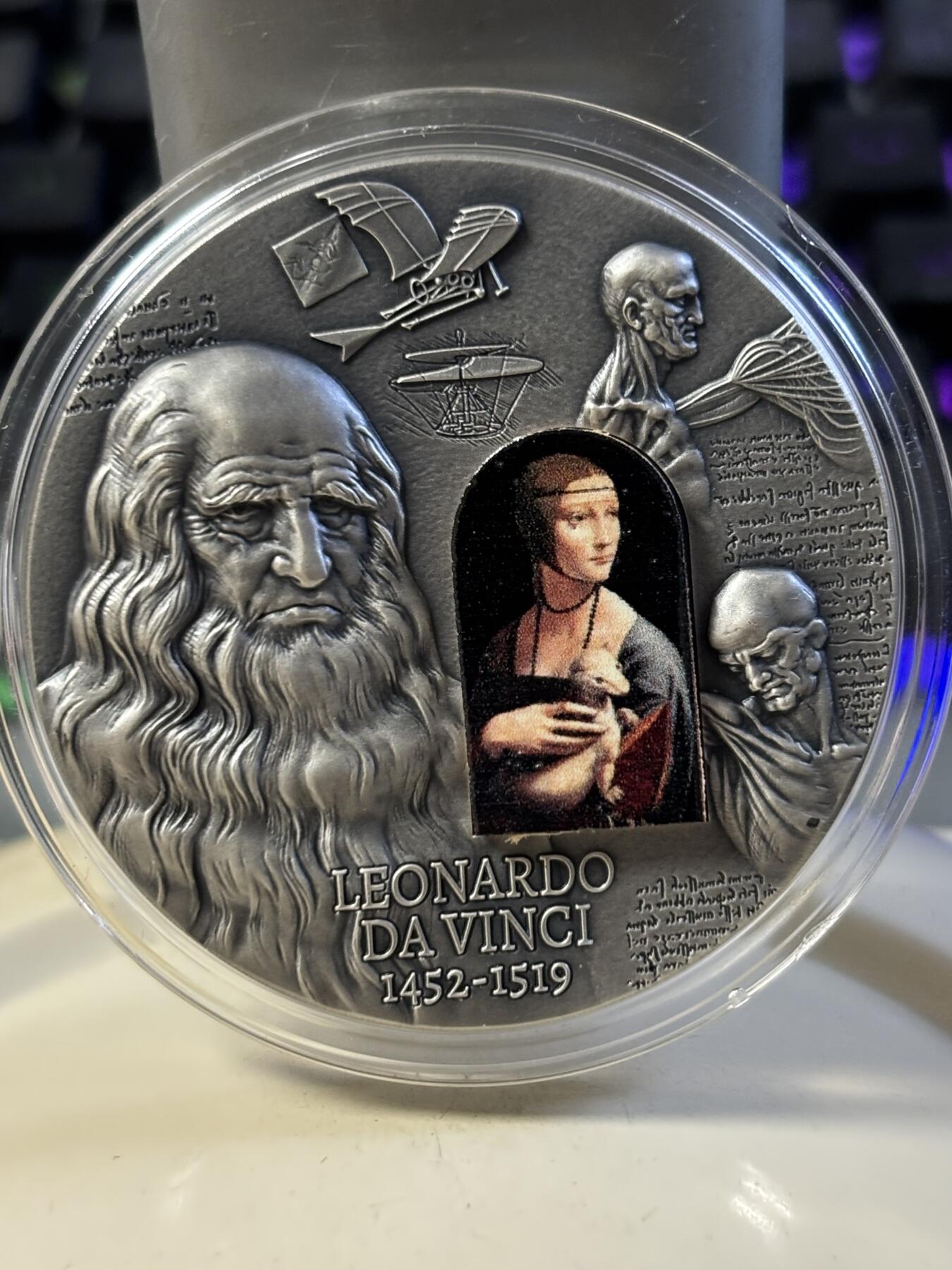 第187期拍卖 喀麦隆2019年达芬奇镶嵌高浮雕2盎司纪念银币，999银，发行500枚