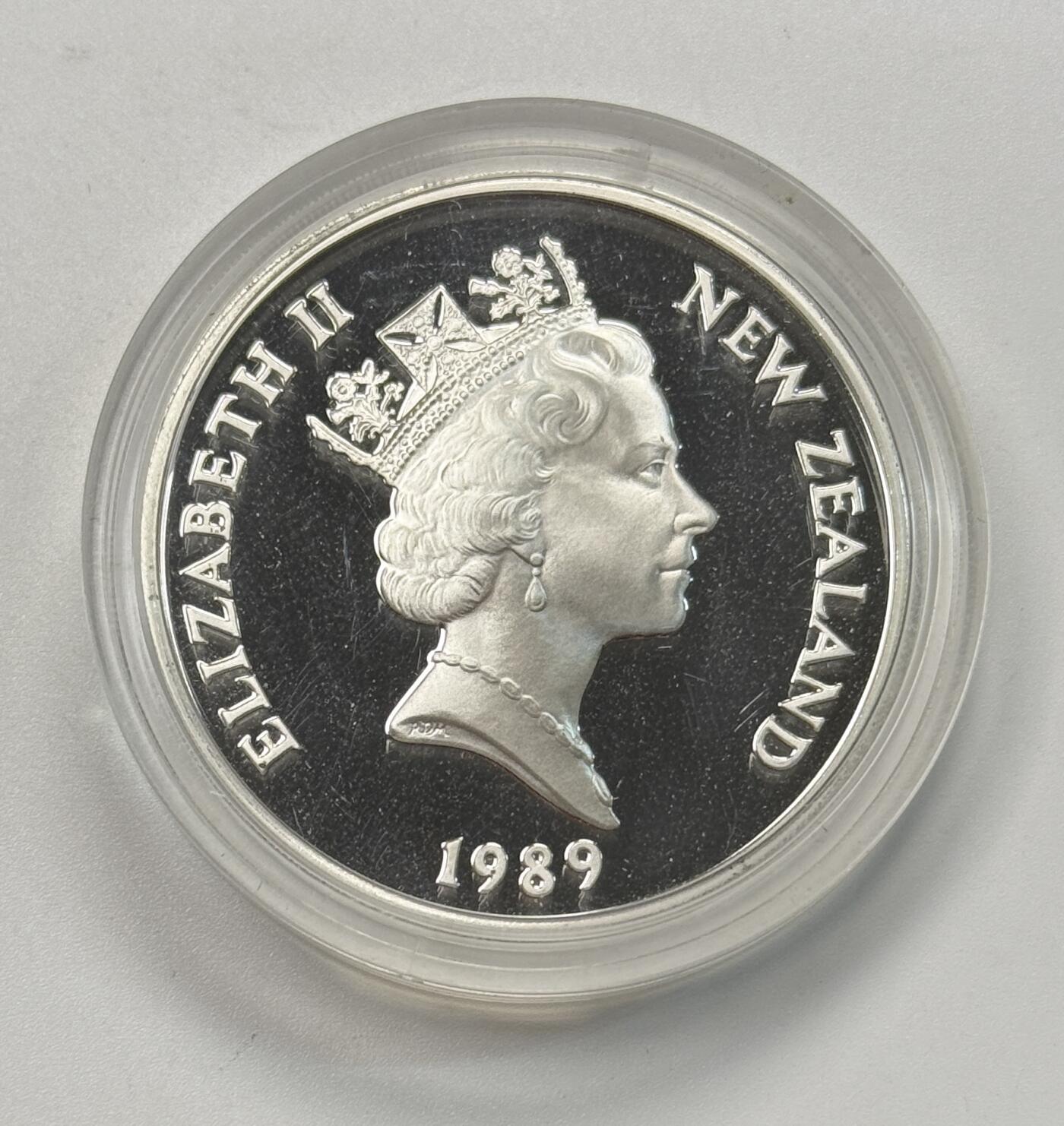 S&S Numismatic世界钱币-拍卖 第118期  新西兰1989年 奥克兰英联邦运动会 1新元精制纪念银币 盒证齐全 27.216克925银