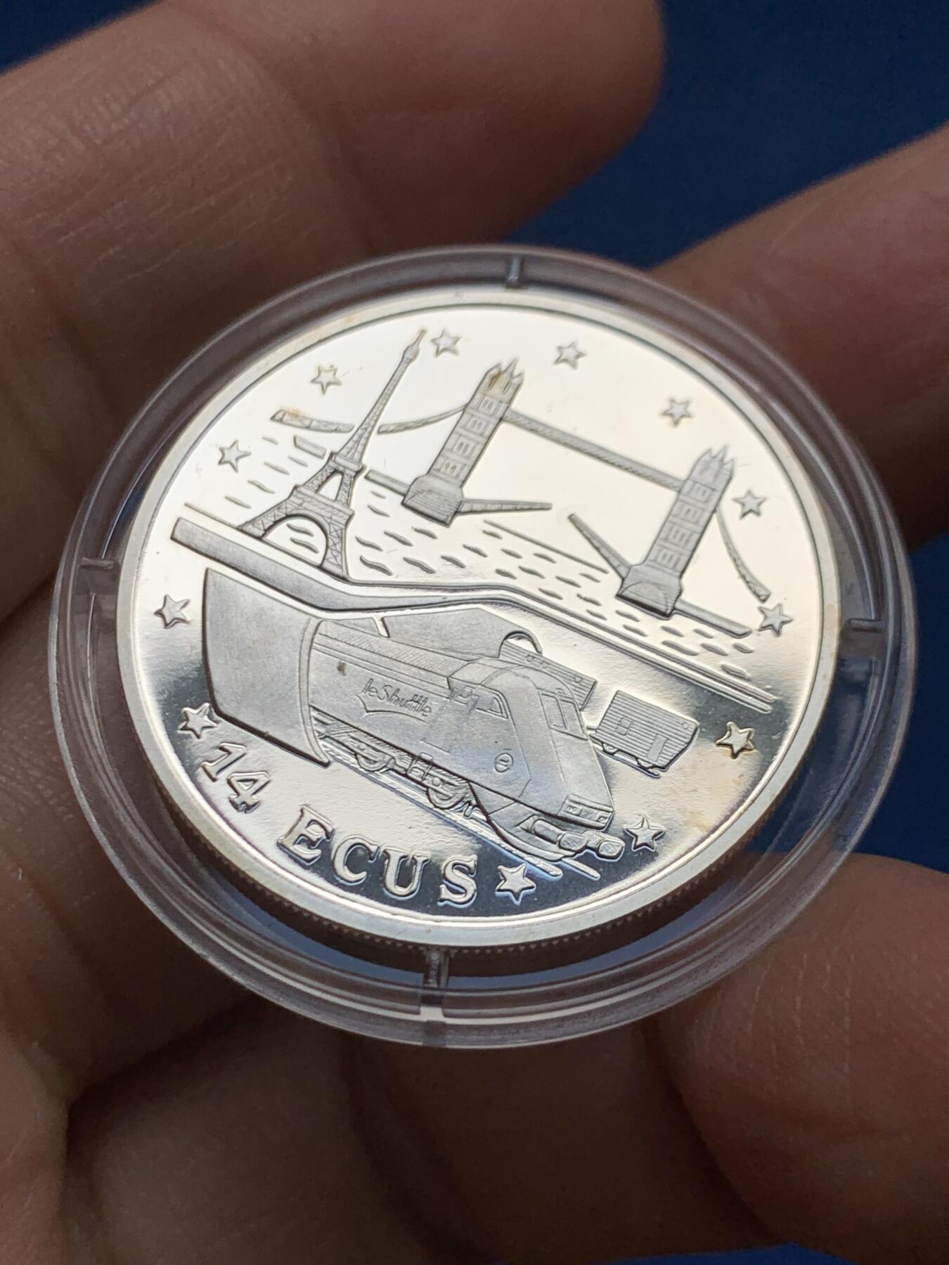 《竞宝斋》第455场 周日，周一 2场连拍 （全场包邮，欢迎送拍） 英国1994年纪念英法海底隧道开通14ecu精制银币 925银 10g