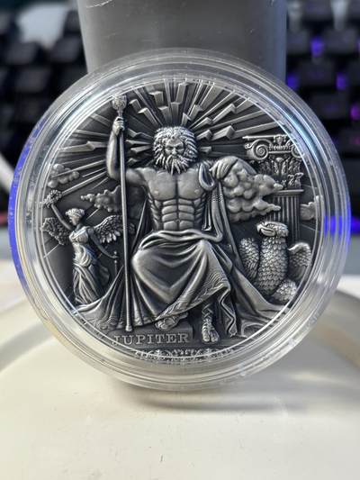 第187期拍卖 - 纽埃2016年罗马诸神朱庇特2盎司仿古纪念银币，999银，发行500枚