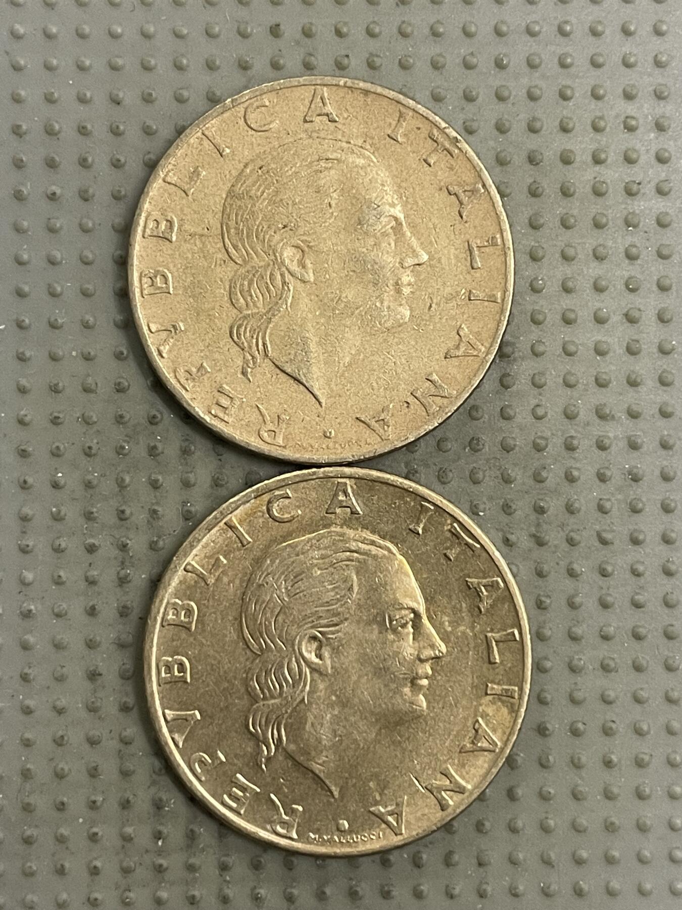 2026年第2场各国散币拍卖（总第152场） 意大利1978年200里拉2枚