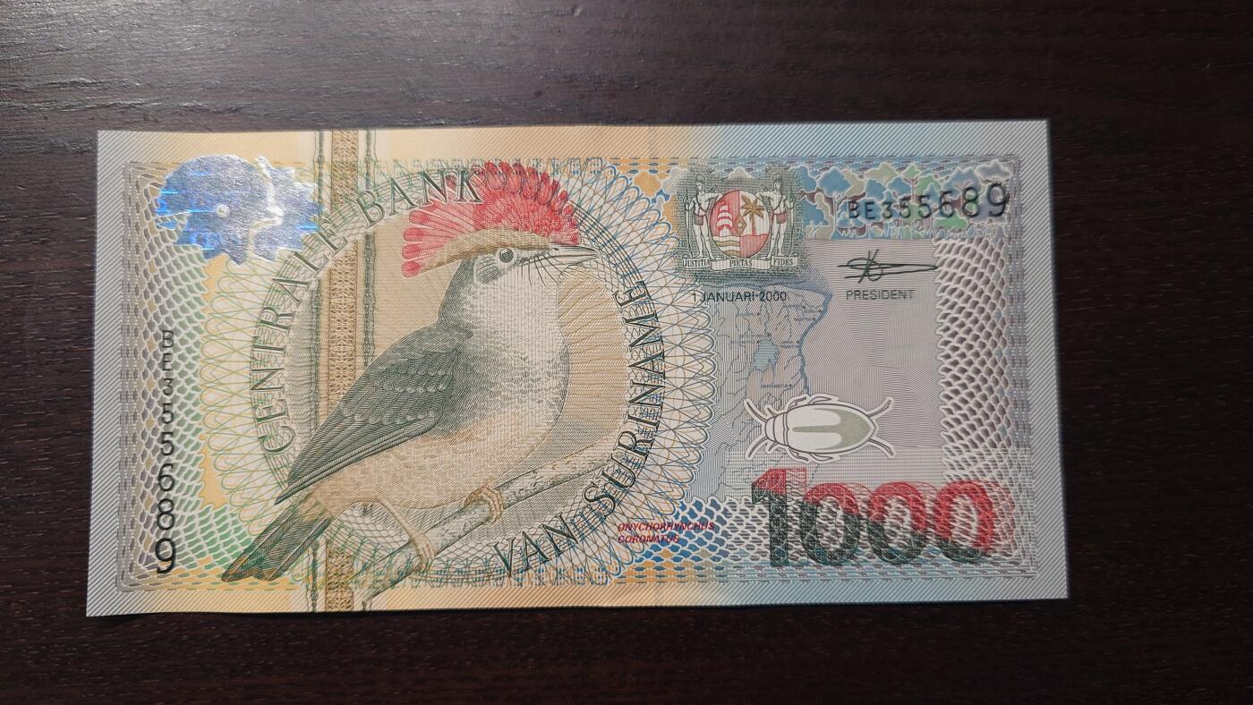 【新年五拍】世界钱币～微拍第226期暨2026年第5期   2000年苏里南1000 全新绝品无47尾号689