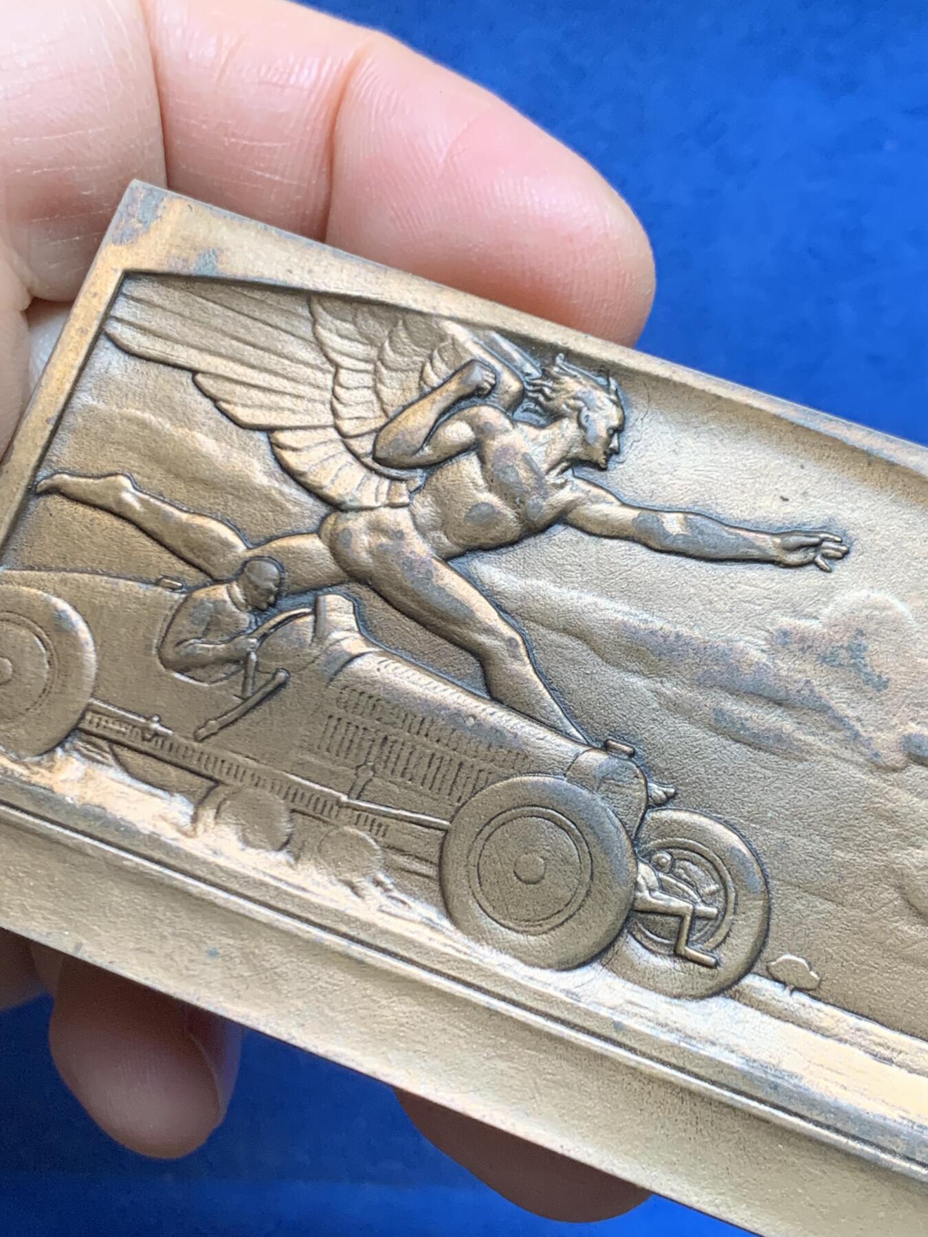 《竞宝斋》第455场 周日，周一 2场连拍 （全场包邮，欢迎送拍） 法国1912年装饰艺术汽车拉力赛铜章，47.6mm*79mm , 145.75g，雕刻大师莫隆（A.Morlon）作品