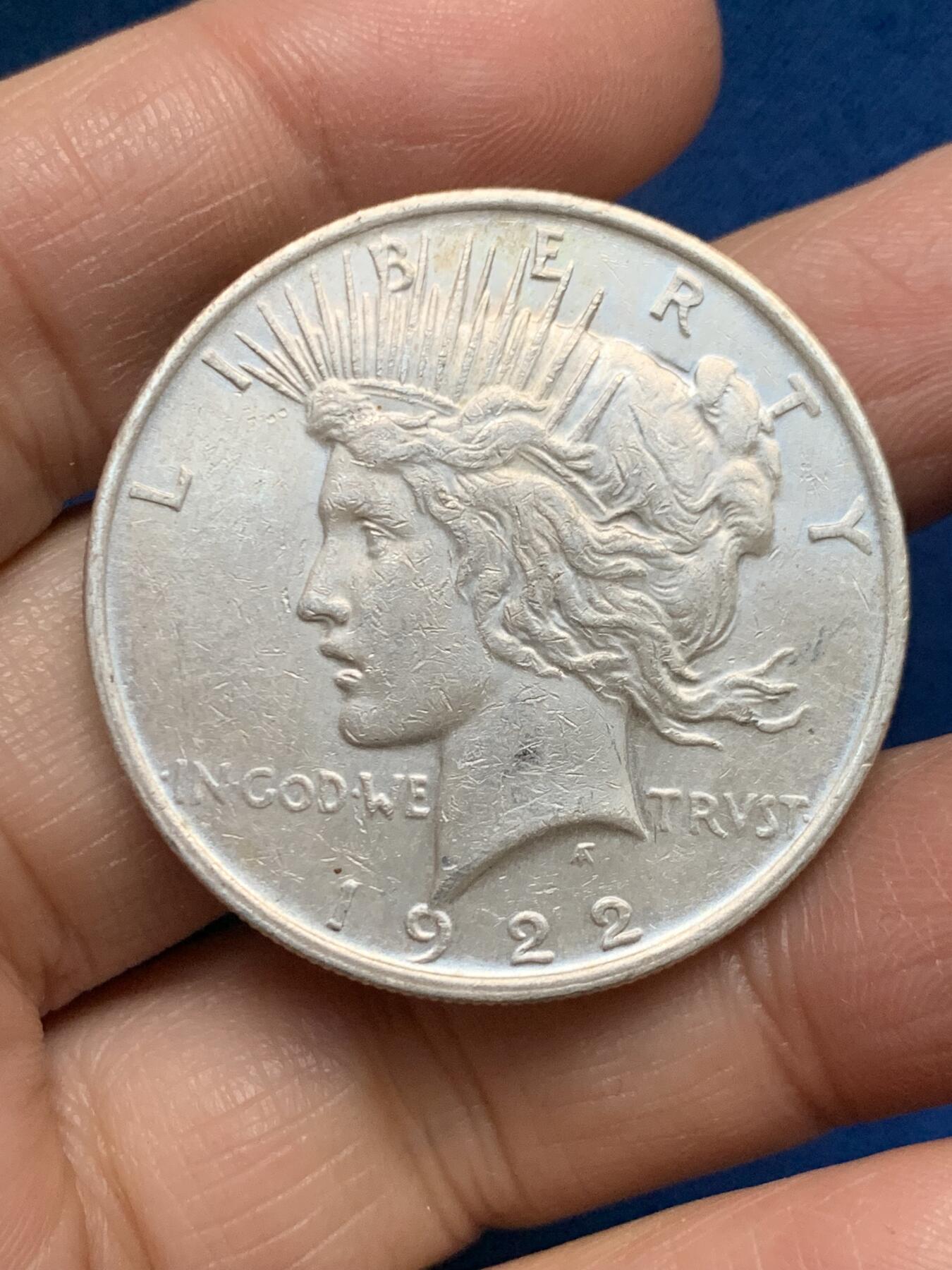 《竞宝斋》第455场 周日，周一 2场连拍 （全场包邮，欢迎送拍） 美国1922年和平1美元大银币