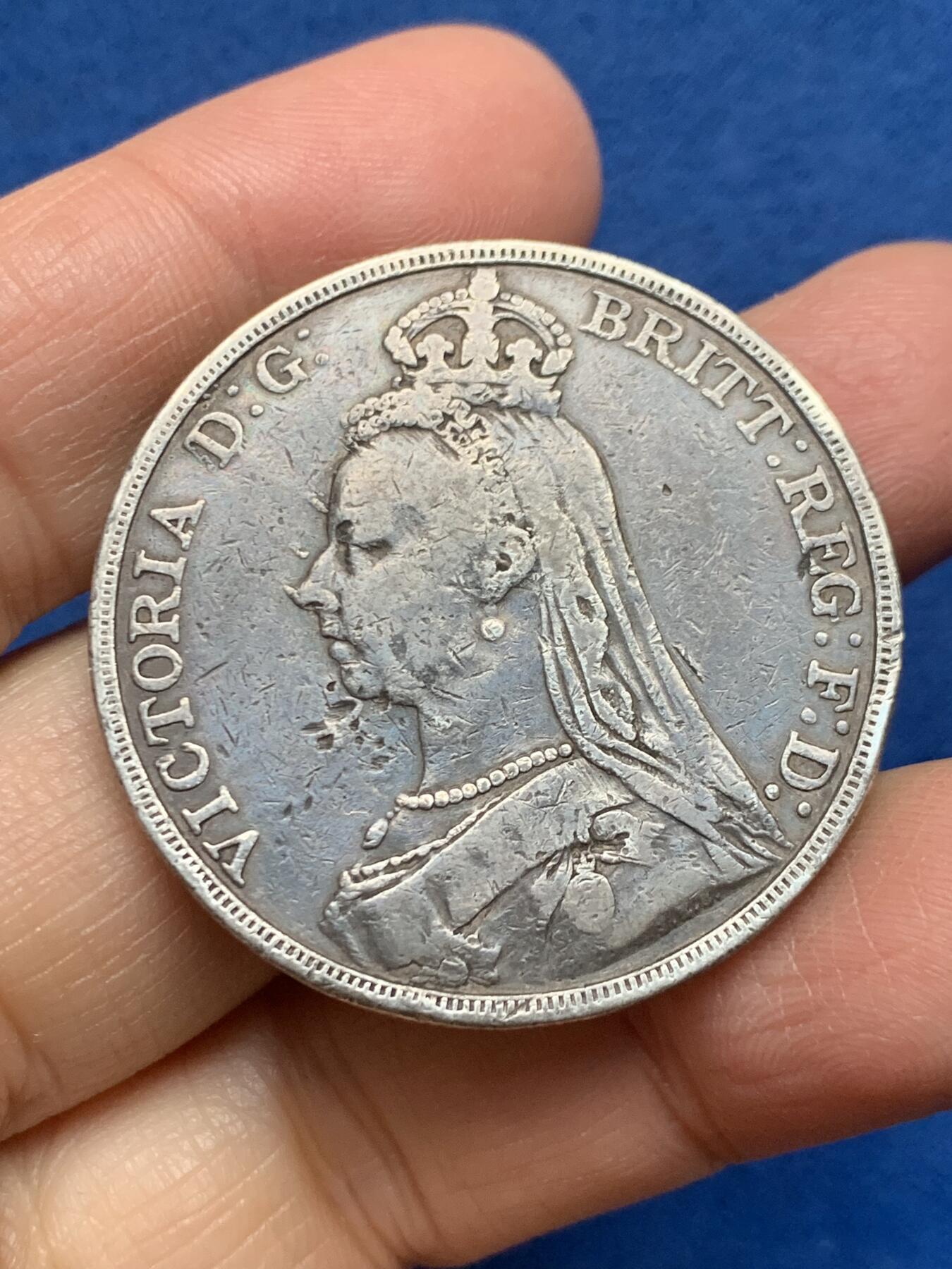 《竞宝斋》第455场 周日，周一 2场连拍 （全场包邮，欢迎送拍） 英国1891年高冠马剑银币