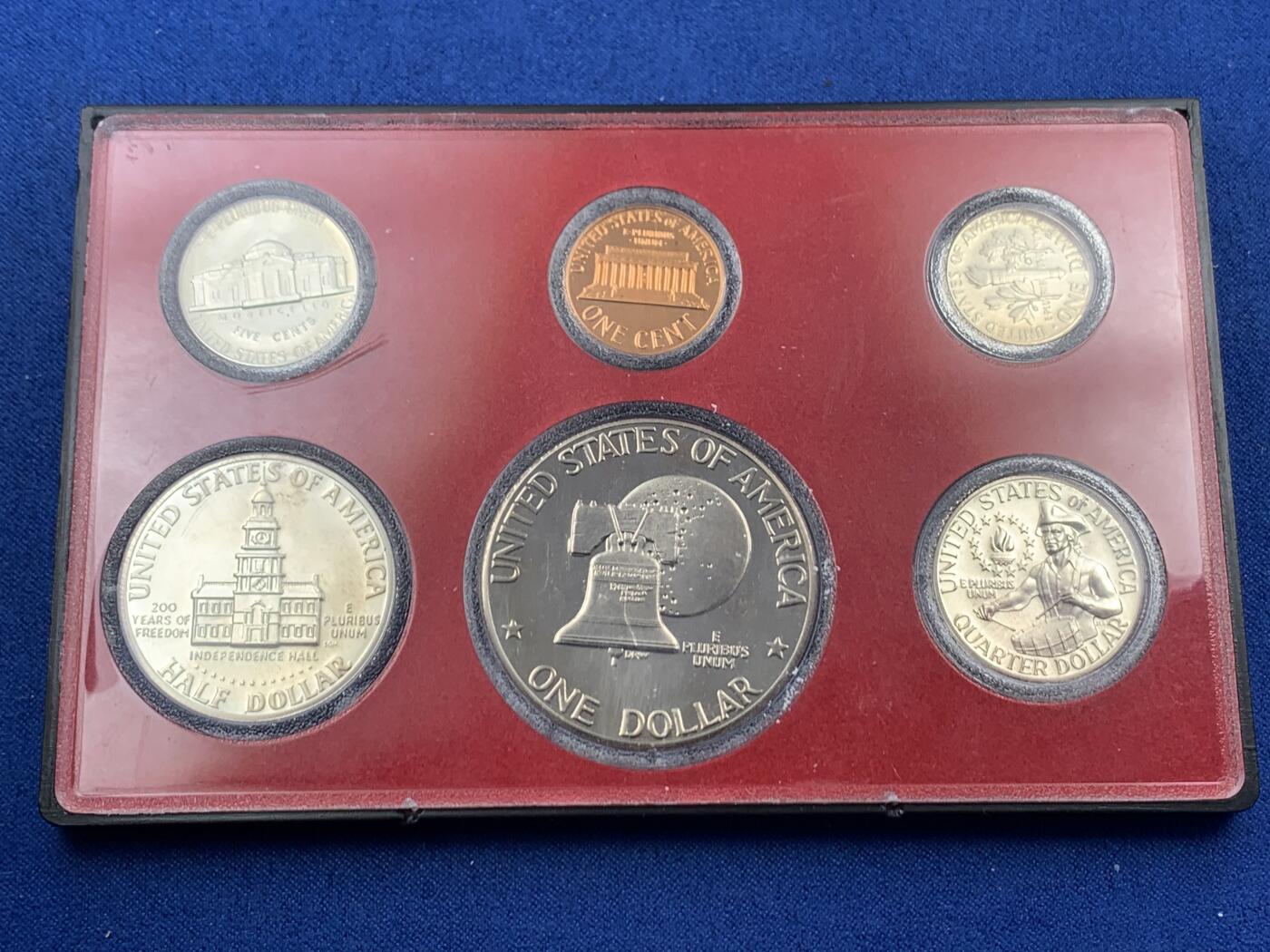 《竞宝斋》第455场 周日，周一 2场连拍 （全场包邮，欢迎送拍） 美国1976年官方清年精制套币 含艾克大一元精制币！