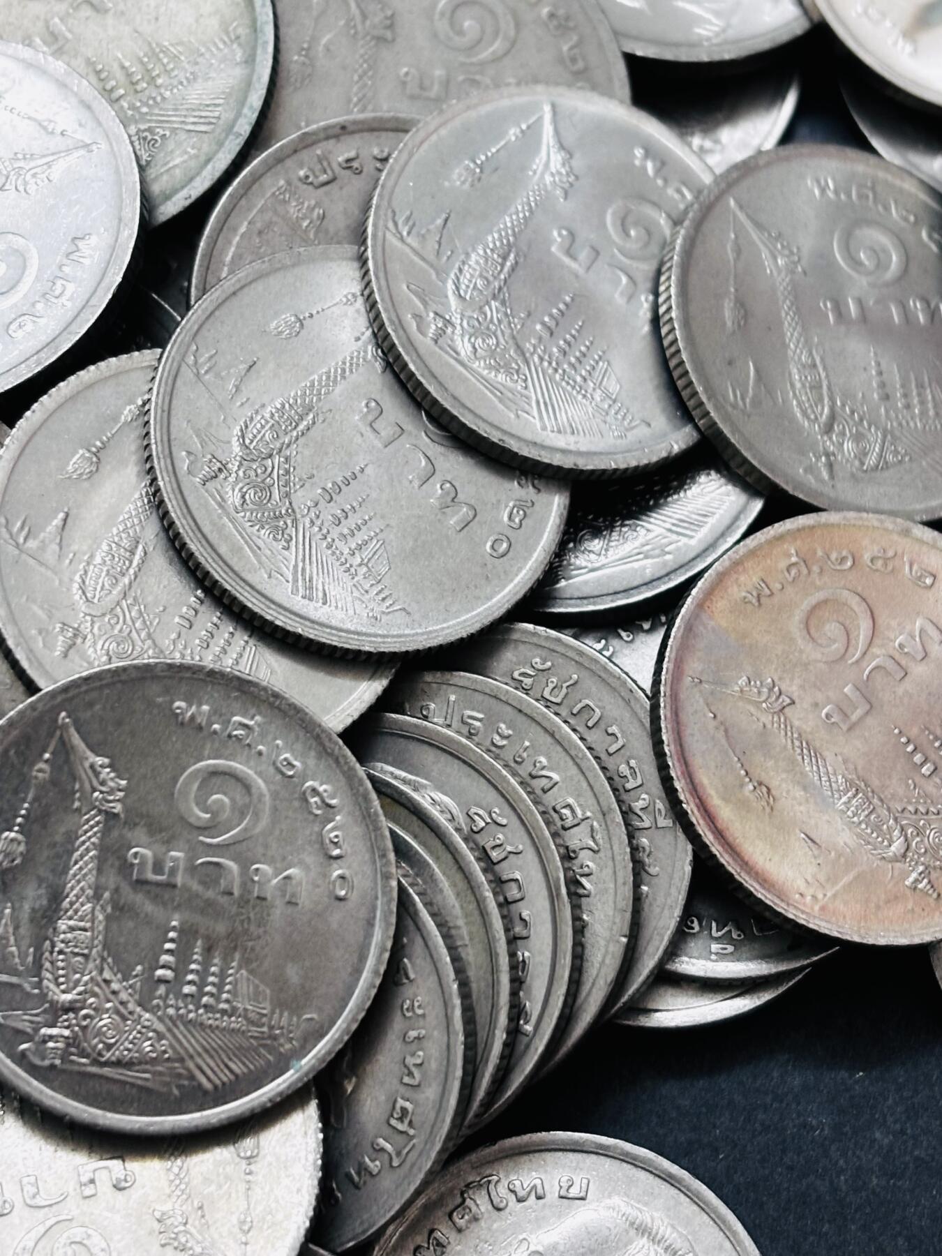 文馨钱币收藏 2026新年第二场（第 288 场）【长期接代拍品】 好品泰国 泰铢 100 枚没有挑，不少原光品，有没有错版龙船头不知道