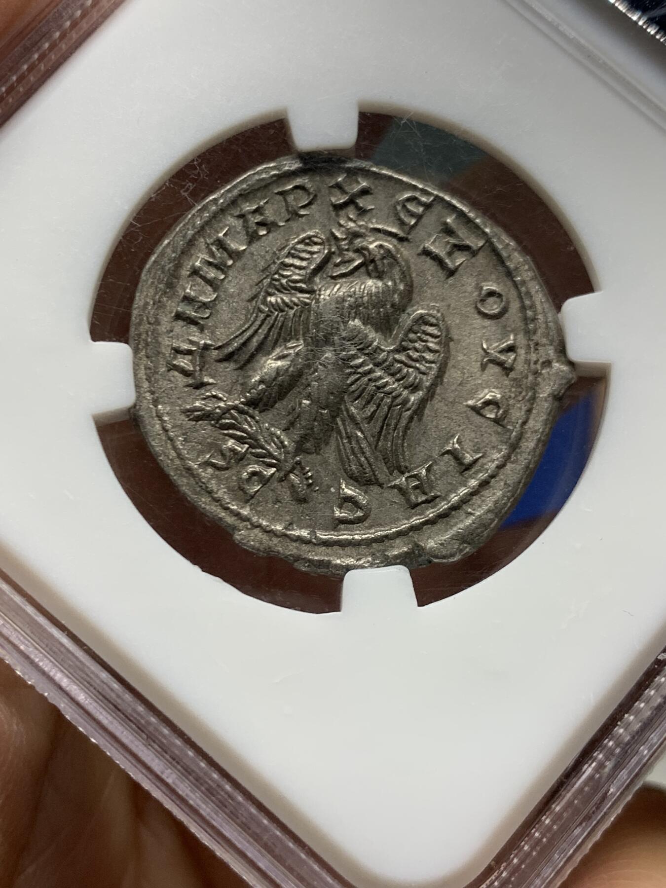 《竞宝斋》第455场 周日，周一 2场连拍 （全场包邮，欢迎送拍） 众诚详评 AU 古罗马帝国 叙利亚行省 249-251年 4德拉克马 银铜合金币 德西乌斯在位时期发行 打制很美 细节极好 罗系经典品种