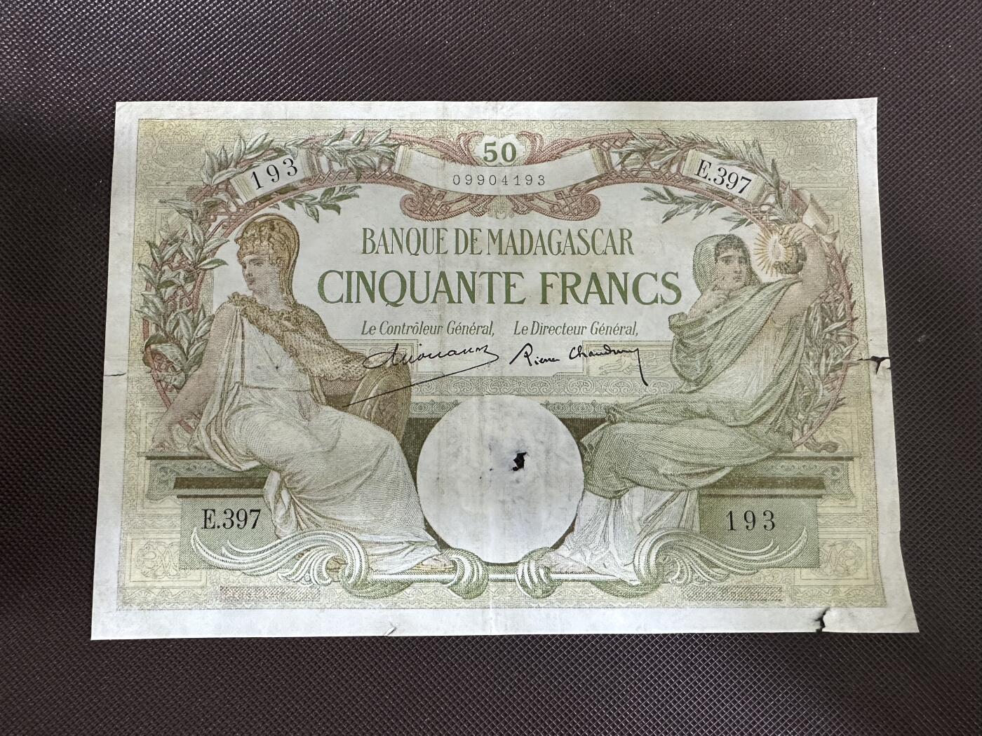 喜羊羊钱币收藏2025第12期(流通品相场) 马达加斯加	P-38b 1937年50法郎	品相如图				E.397 193			