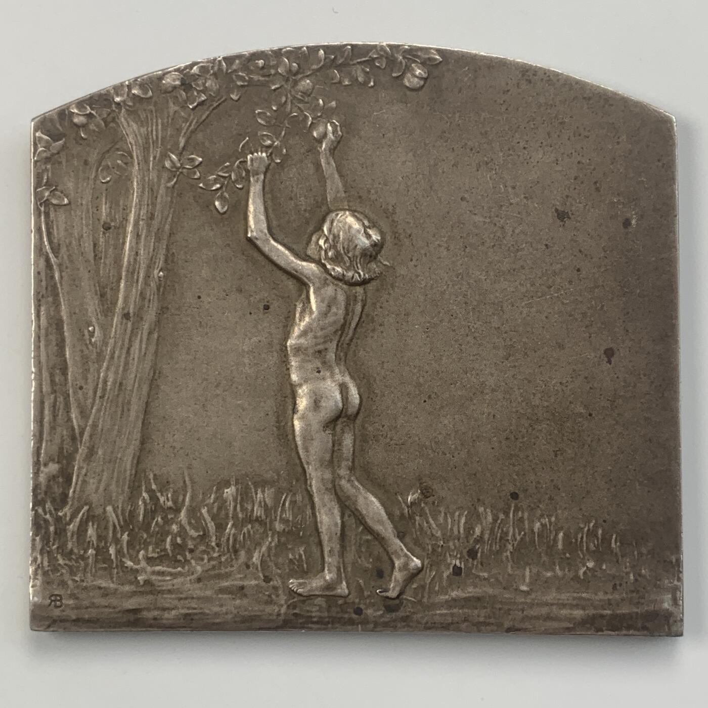 掌中浮雕-藏着的欧洲第048场 1900年代法国新艺术结婚纪念大银章，名家baudichon作品，73x67mm ，144.3g