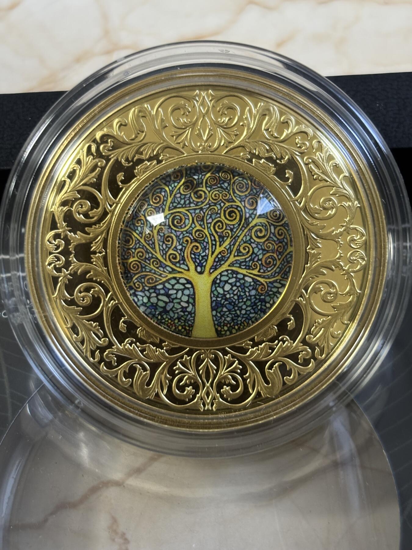 第187期拍卖 喀麦隆2021年幸运树2镶嵌彩色精制双面镀金银币17.5克，999银，发行550枚