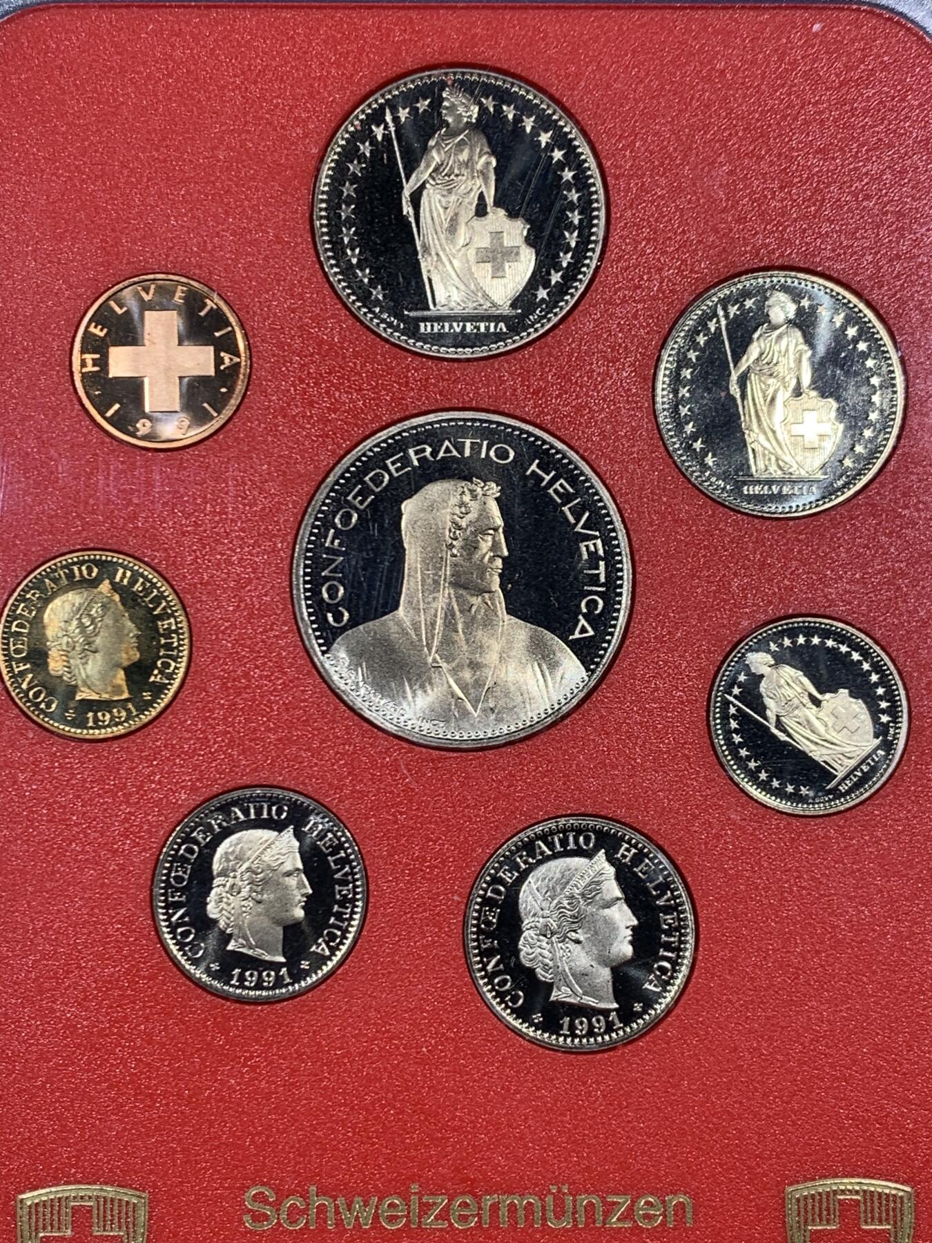 《竞宝斋》第455场 周日，周一 2场连拍 （全场包邮，欢迎送拍） 瑞士1991年精制套币 带纸套 册装