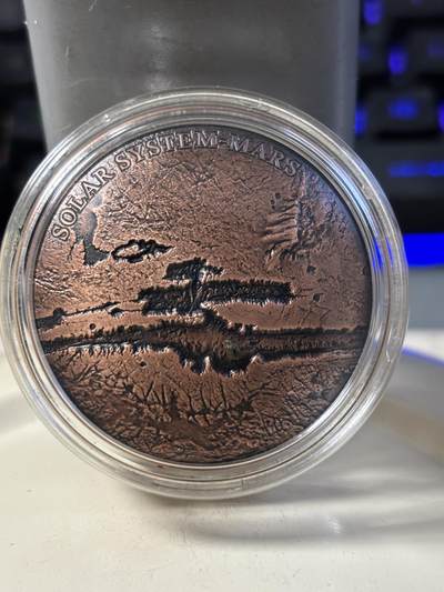 第187期拍卖 - 纽埃2017年太阳系镶嵌火星NWA7397陨石曲面银币1盎司，999银，发行686枚