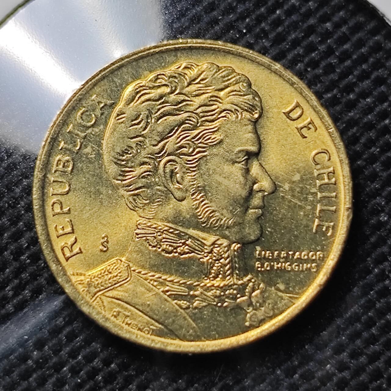 KK钱币收藏小铺  第387期  2月预留时间 周末发货  1987智利1比索 好品