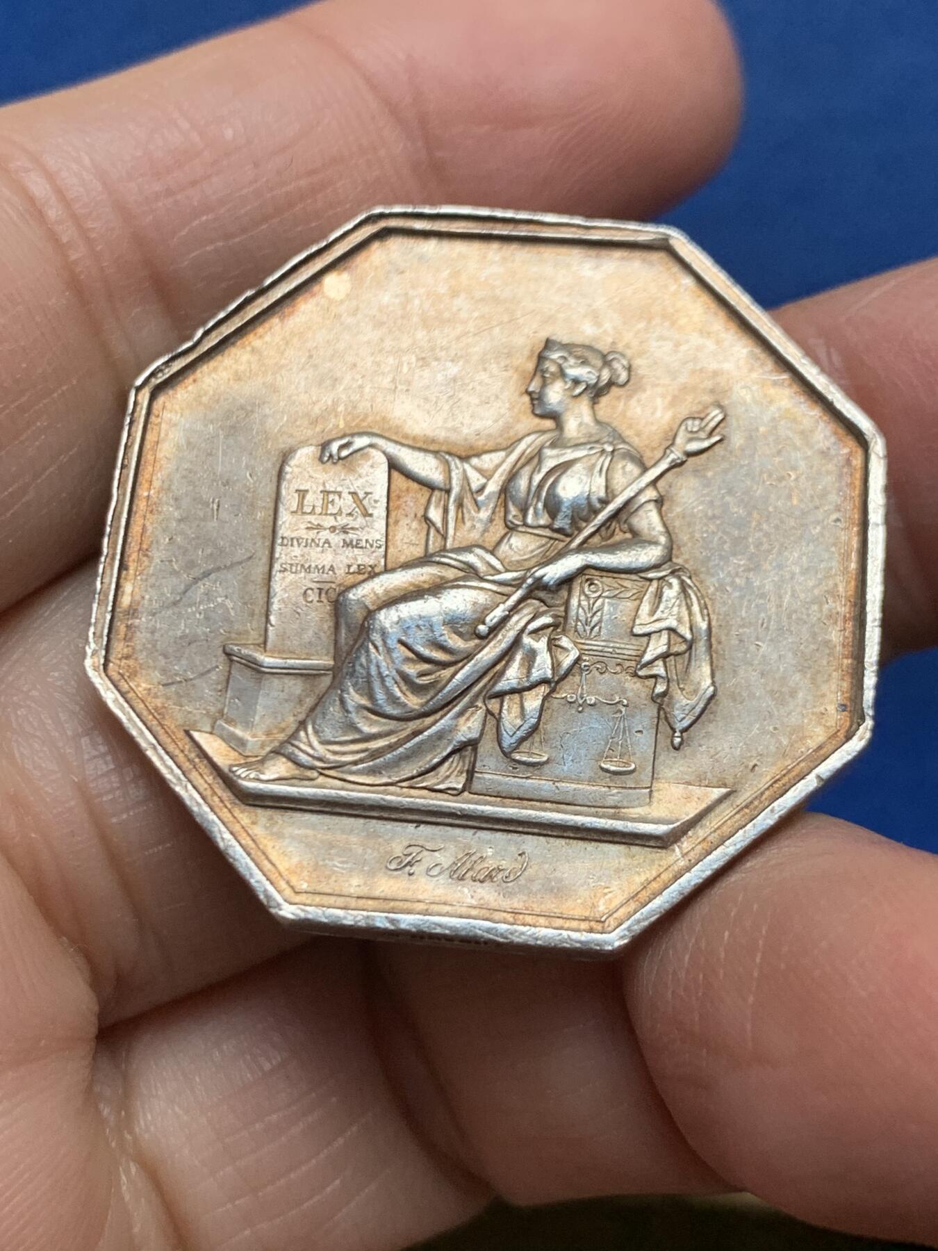 《竞宝斋》第455场 周日，周一 2场连拍 （全场包邮，欢迎送拍） 法国1849年巴黎公证处八角银代币，直径34.2mm，重19.12克，蜜蜂银标边铭