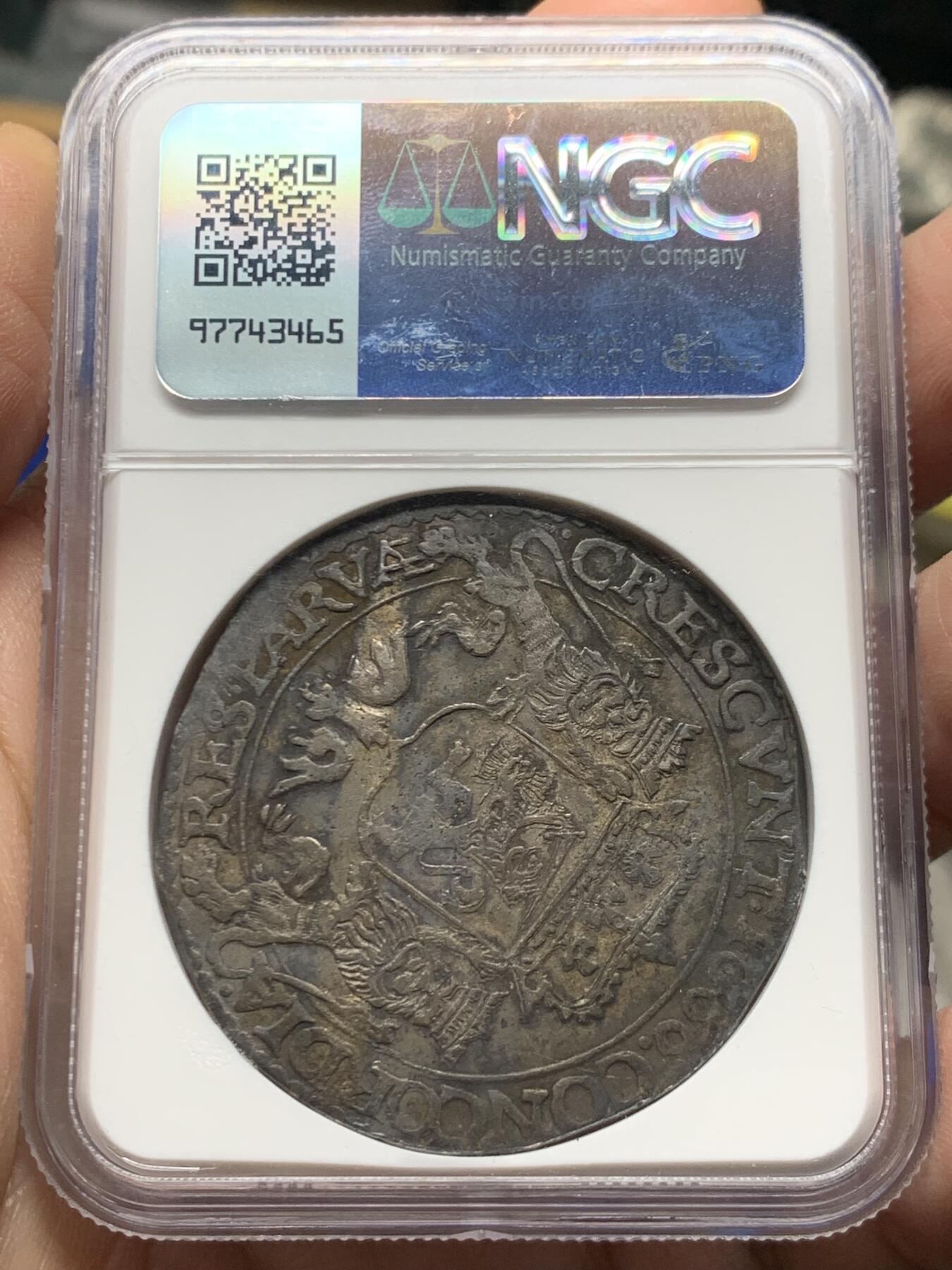 《竞宝斋》第455场 周日，周一 2场连拍 （全场包邮，欢迎送拍） NGC XFD 1666年尼德兰西弗里斯兰省马剑大银币 极其少见的早期品种，数量和后期不能比的，原汁原味的老包浆，无其他缺陷，打制图案细节和币胚完整