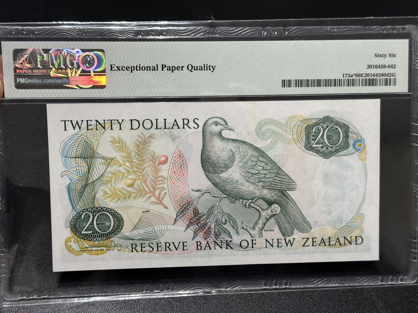 🎉🎉🎉《外钞收藏家》第六百期（年度庆典场）（本平台长期征集拍品、欢迎藏友们联系合作）❤️❤️❤️ 1981-85年新西兰女王20元 PMG66 BWC版 补号 无47 千位号5508