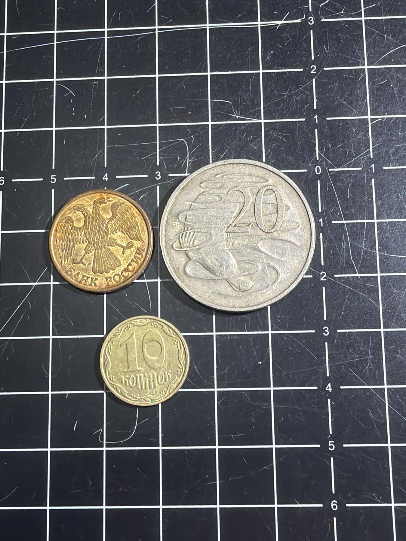 古冰库章牌勋赏收藏0起拍卖 外币三枚