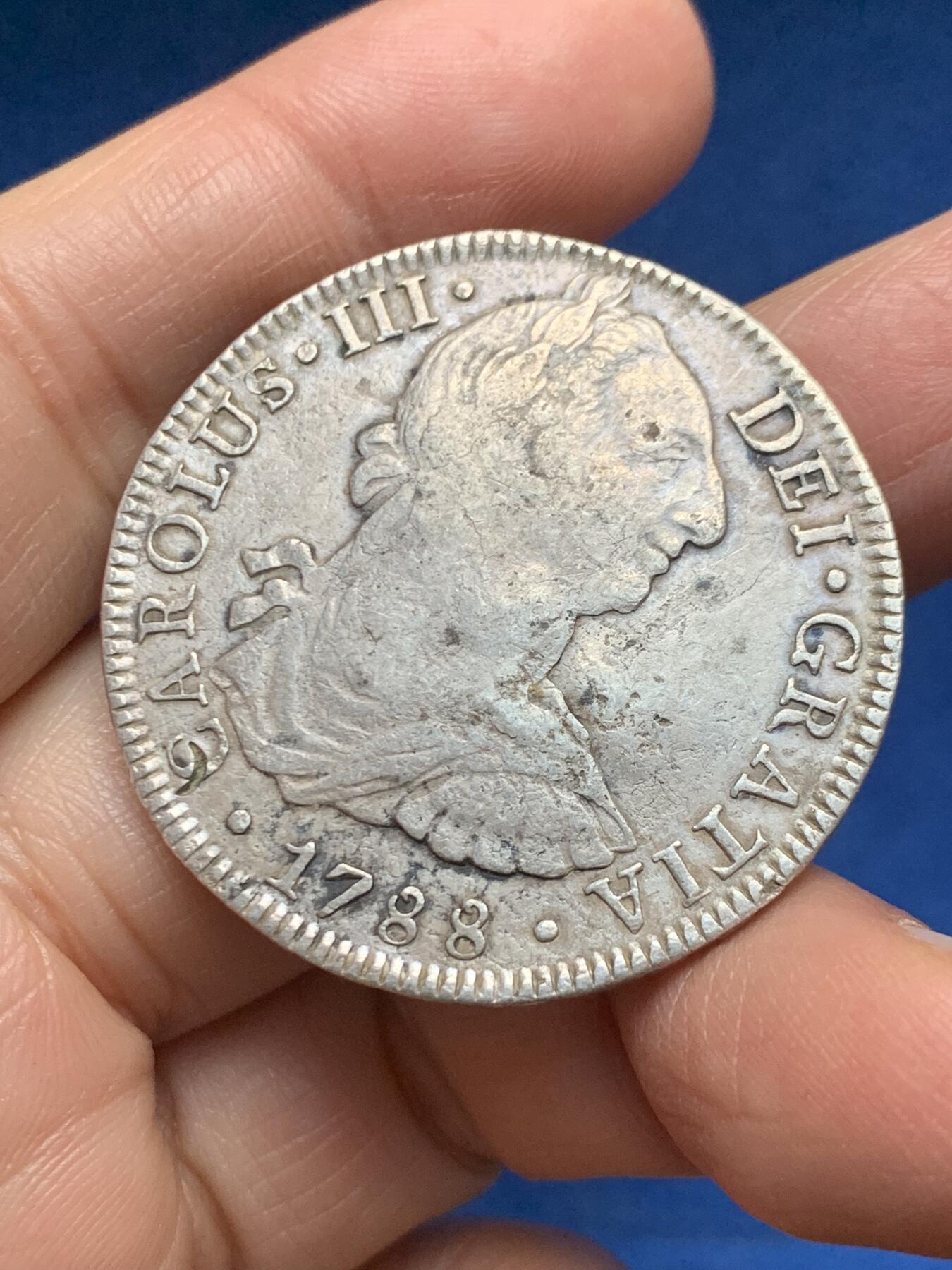 《竞宝斋》第455场 周日，周一 2场连拍 （全场包邮，欢迎送拍） 墨西哥1788卡洛斯三世双柱银币 有戳记