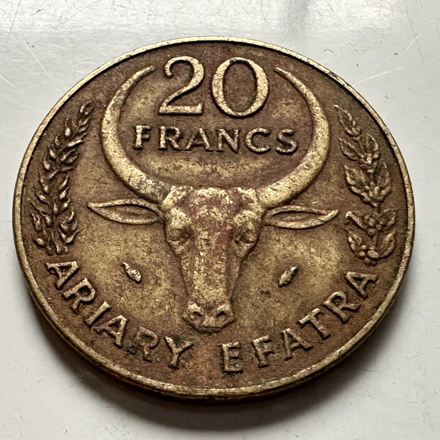 🌹外币初藏🌹🐯2026年第3场  每周二四六晚8️⃣点 接代拍 马达加斯加1980年20法郎