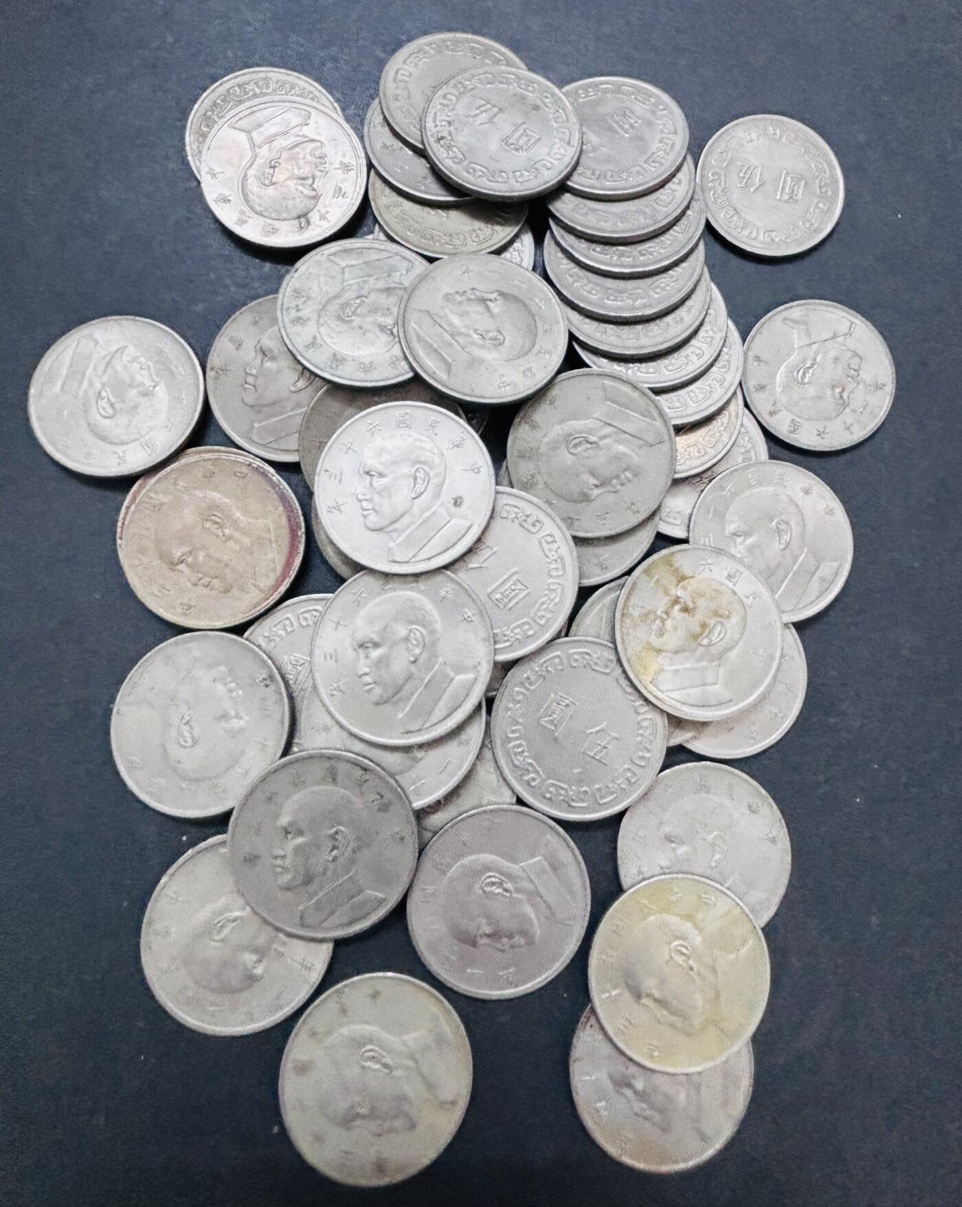 文馨钱币收藏 2026新年第二场（第 288 场）【长期接代拍品】 好品中国台湾省蒋头大版五元 50 枚，年份未挑