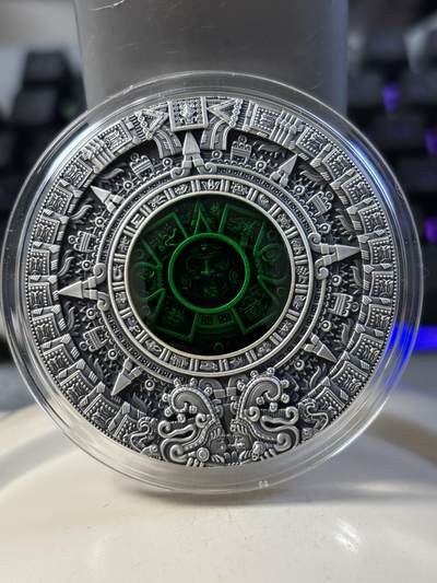 第187期拍卖 - 纽埃2019年历法系列3阿兹特克历法2盎司纪念银币，999银，发行量500枚