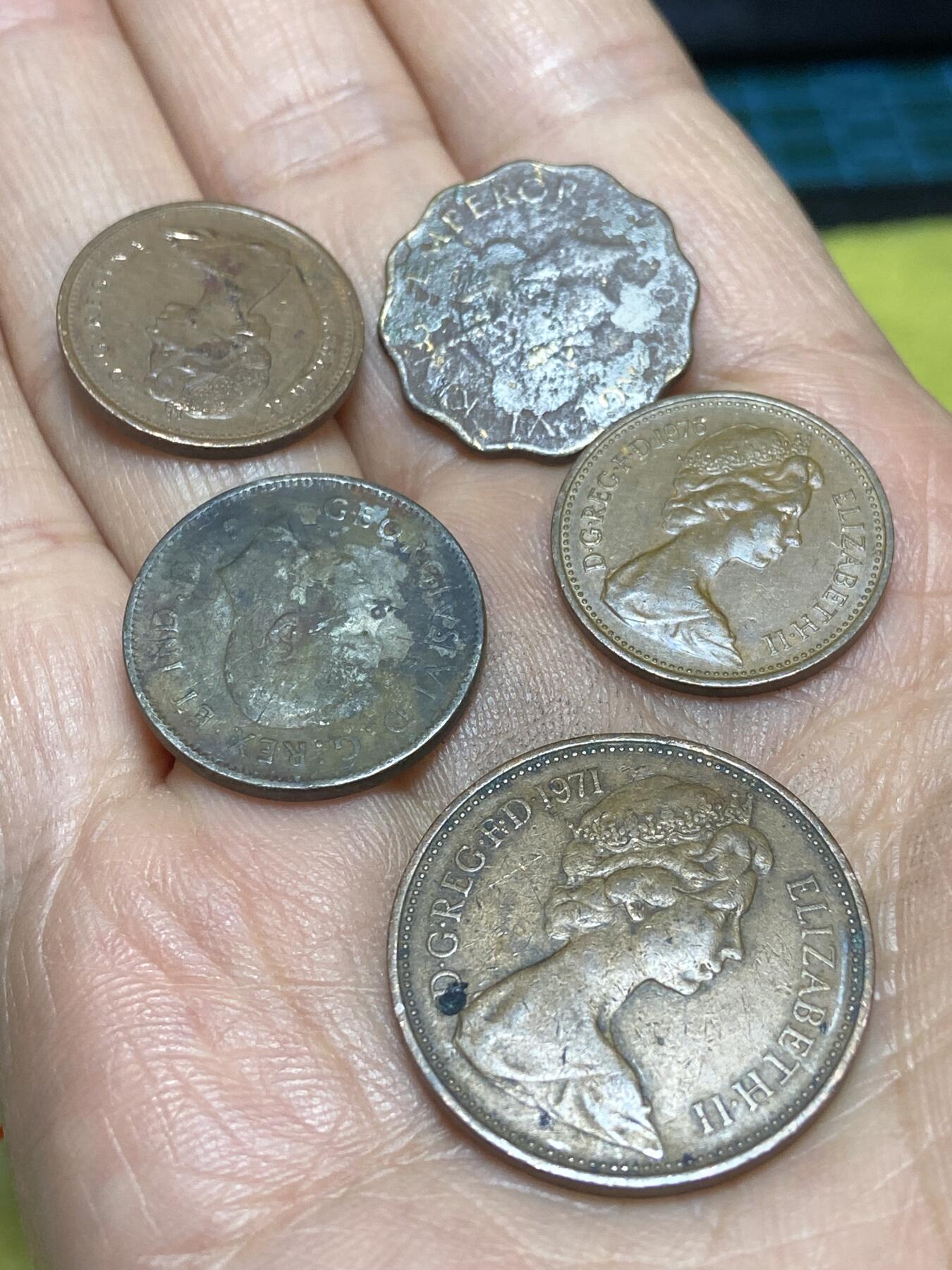 2026年第四场(总第一百七十三场）外国好品散币场(免佣金) 5枚：加拿大🇨🇦1967年1分，1937年5分，印度🇮🇳1943年1安娜，英国🇬🇧1976年1新便士，1971年2新便士