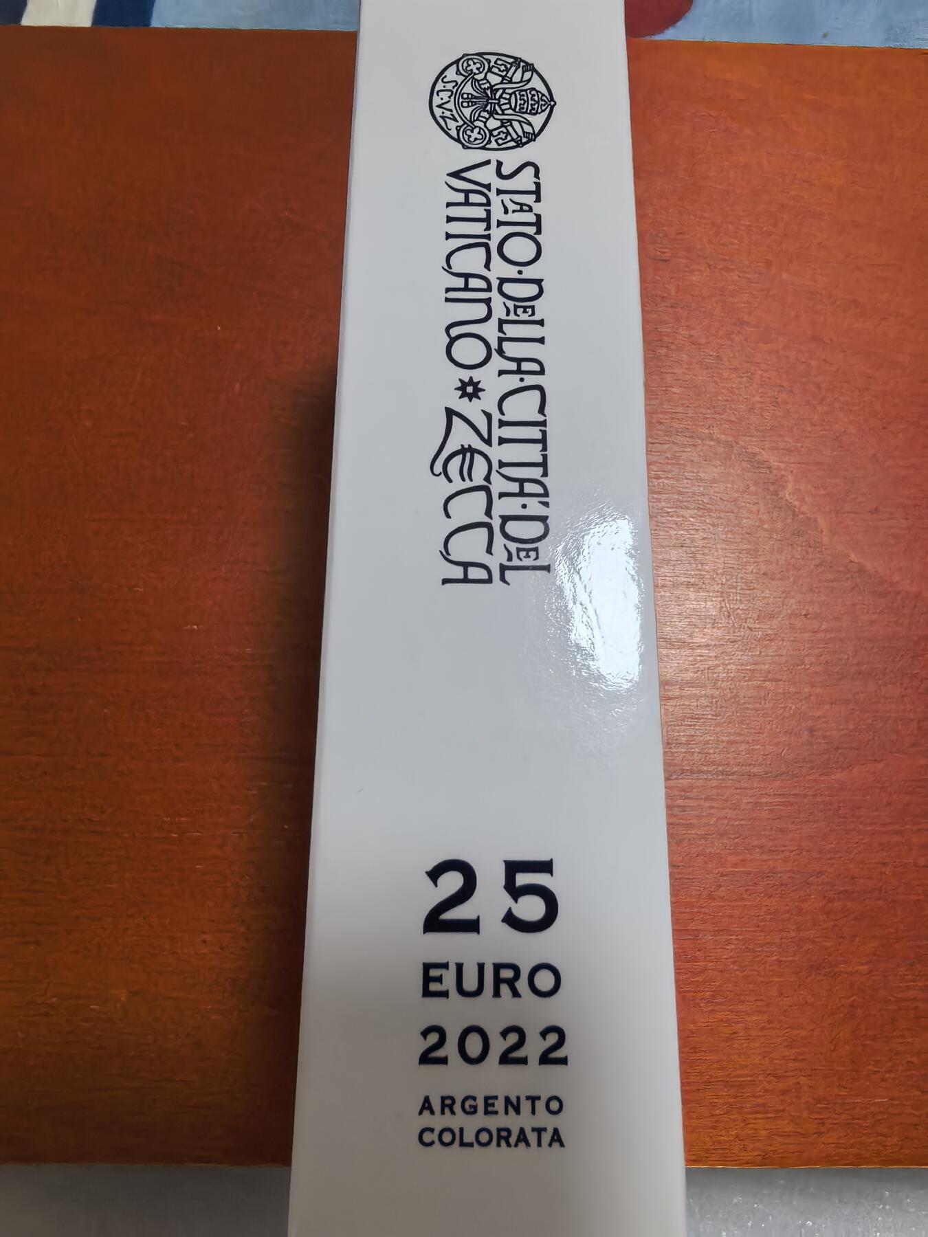 长老汇蛇年精选第九十二场拍卖 2022梵蒂冈25欧元彩色长方形精制银币，35克925银，1500枚，盒证全，淘宝4700多元