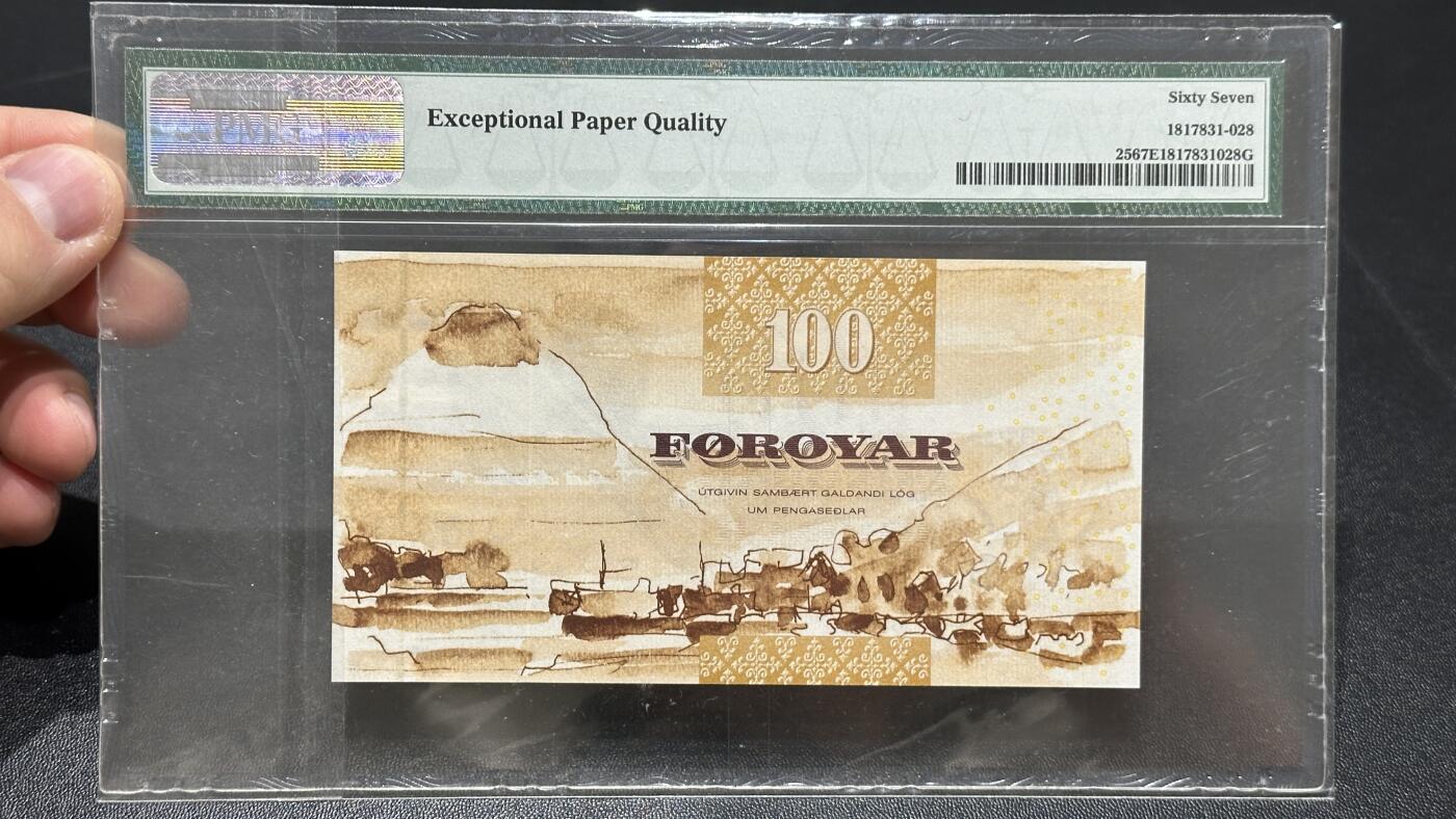 🎉🎉🎉《外钞收藏家》第六百期（年度庆典场）（本平台长期征集拍品、欢迎藏友们联系合作）❤️❤️❤️ 法罗群岛2002年初版100克朗PMG67（全程无4，大西洋鳕鱼尾）