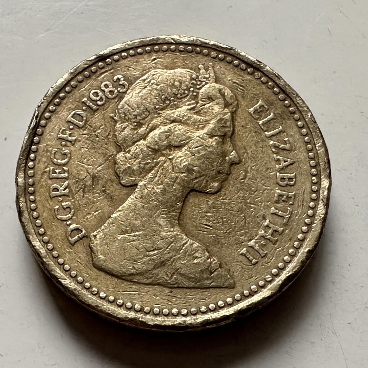 🌹外币初藏🌹🐯2026年第3场  每周二四六晚8️⃣点 接代拍 英国1983年一英镑