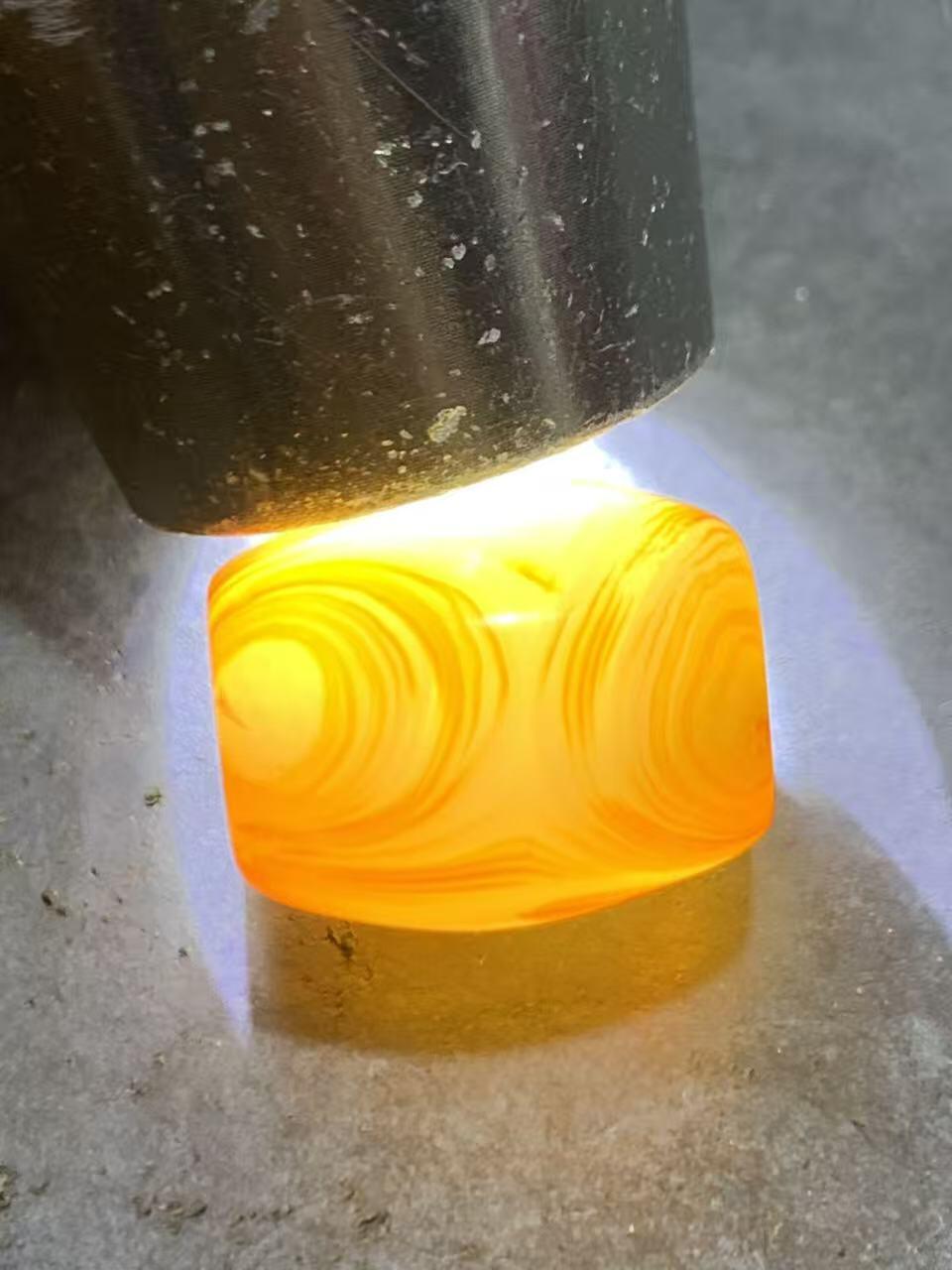 高玉化荔枝冻天眼纹缠丝玛瑙随形桶珠一颗