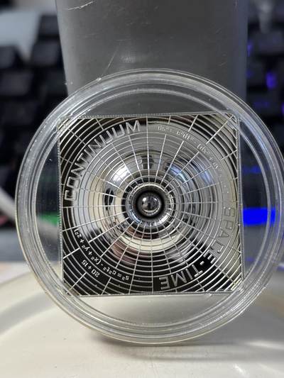 第187期拍卖 - 获奖库克2015年时空连续体银球镶嵌凹凸面纪念银币，999银，1/2盎司，发行1500枚