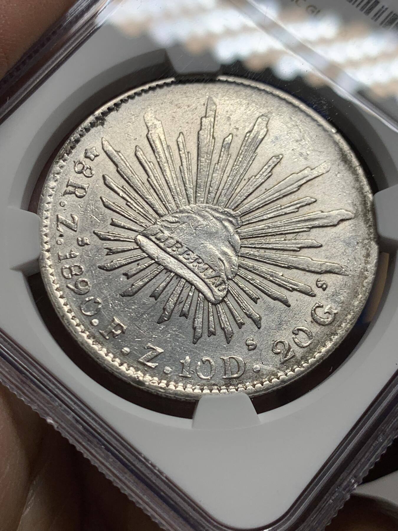 《竞宝斋》第455场 周日，周一 2场连拍 （全场包邮，欢迎送拍） NGC AUD 墨西哥1890年花边鹰洋8R银币 AU细节，羽毛不错