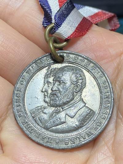 2026年第五场(总第一百七十四场）外国好品散币场(免佣金) - 英国🇬🇧1884年纪念章，直径32.3毫米，厚2.2毫米，重14.03克(英国威尔士亲王爱德华与王妃亚历山德拉王室访问纪念章)