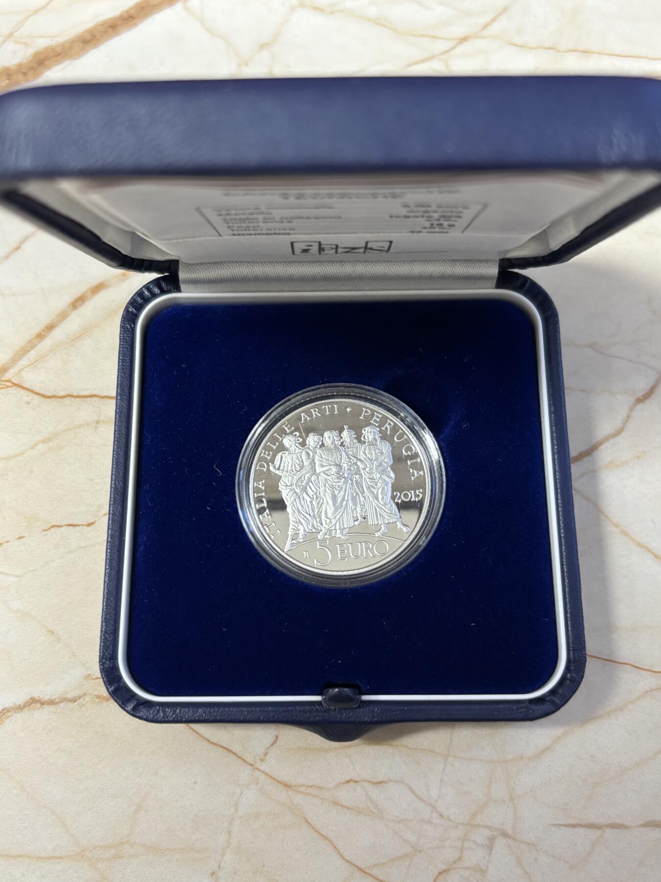 第187期拍卖 意大利2015年艺术系列翁布里亚-佩鲁贾纪念银币，18克，发行4000枚