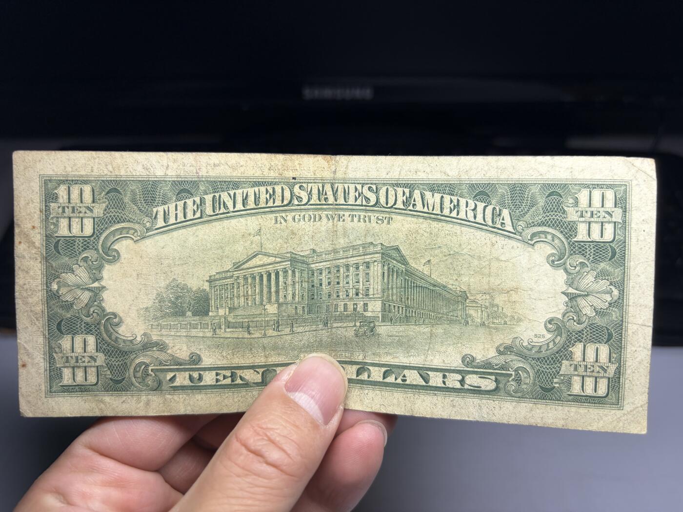 2026年集古藏今外币拍卖第一期-第3场—（总第300拍-纸币专场），本期拍完结算一次，发货时间2-3天，休息几天后继续新的一期拍卖。 1985年美国10美元