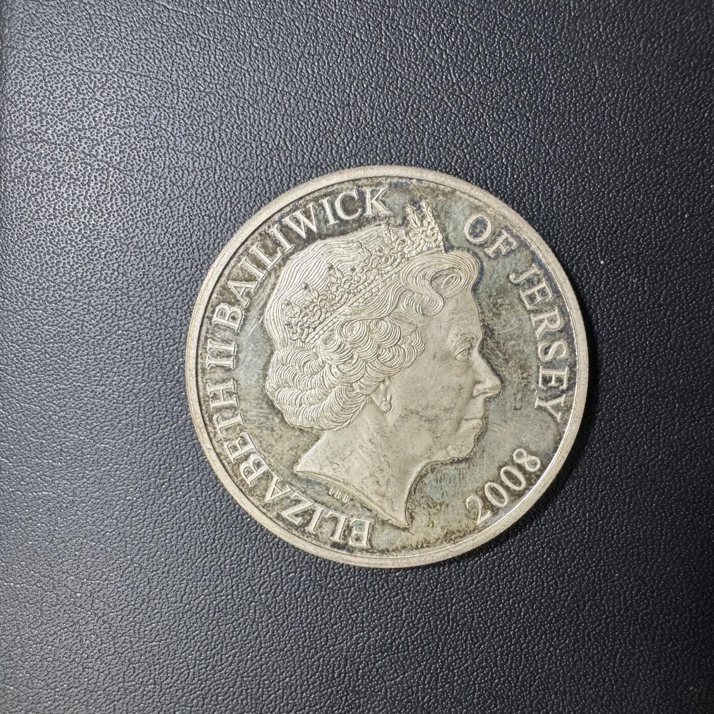 【铜匠收藏】★第135加场★客户代拍 银币场。不寄存，150包邮。不满150元，支付5元运费。《接受代拍 代送NGC评级》 泽西岛2008年皇家空军5镑纪念银币 28g 925银 有氧化