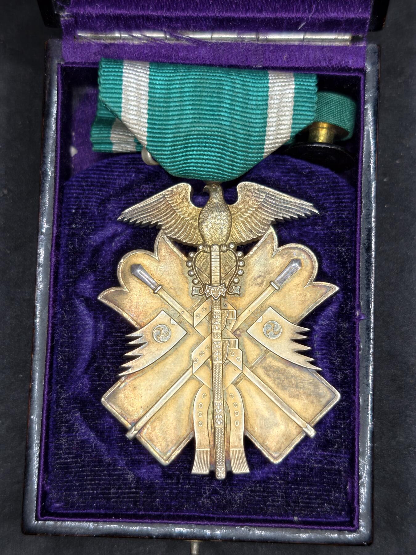 凯旋世界勋赏（第21期冬季大拍）（欢迎送拍）（对拍品有疑问请询问客服，不接受到手刀，出价默认拍品品相。请认真阅读拍卖规则！出价默认已认可！）（收到货请录制开箱视频，无视频概不处理问题。）