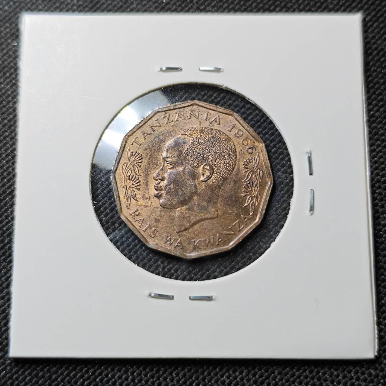 KK钱币收藏小铺  第387期  2月预留时间 周末发货  1966坦桑尼亚5分铜币 剑鱼