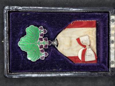 凯旋世界勋赏（第21期冬季大拍）（欢迎送拍）（对拍品有疑问请询问客服，不接受到手刀，出价默认拍品品相。请认真阅读拍卖规则！出价默认已认可！）（收到货请录制开箱视频，无视频概不处理问题。） - 带盒带略早期青叶