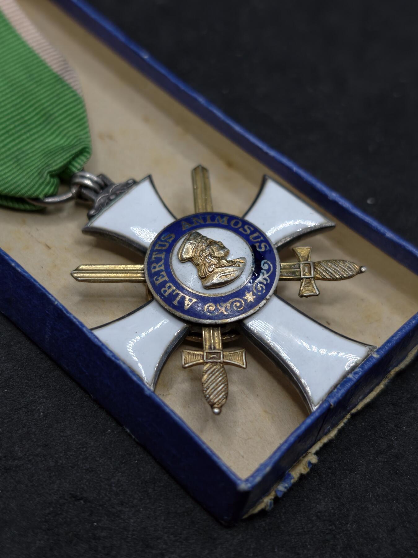 凯旋世界勋赏（第21期冬季大拍）（欢迎送拍）（对拍品有疑问请询问客服，不接受到手刀，出价默认拍品品相。请认真阅读拍卖规则！出价默认已认可！）（收到货请录制开箱视频，无视频概不处理问题。）