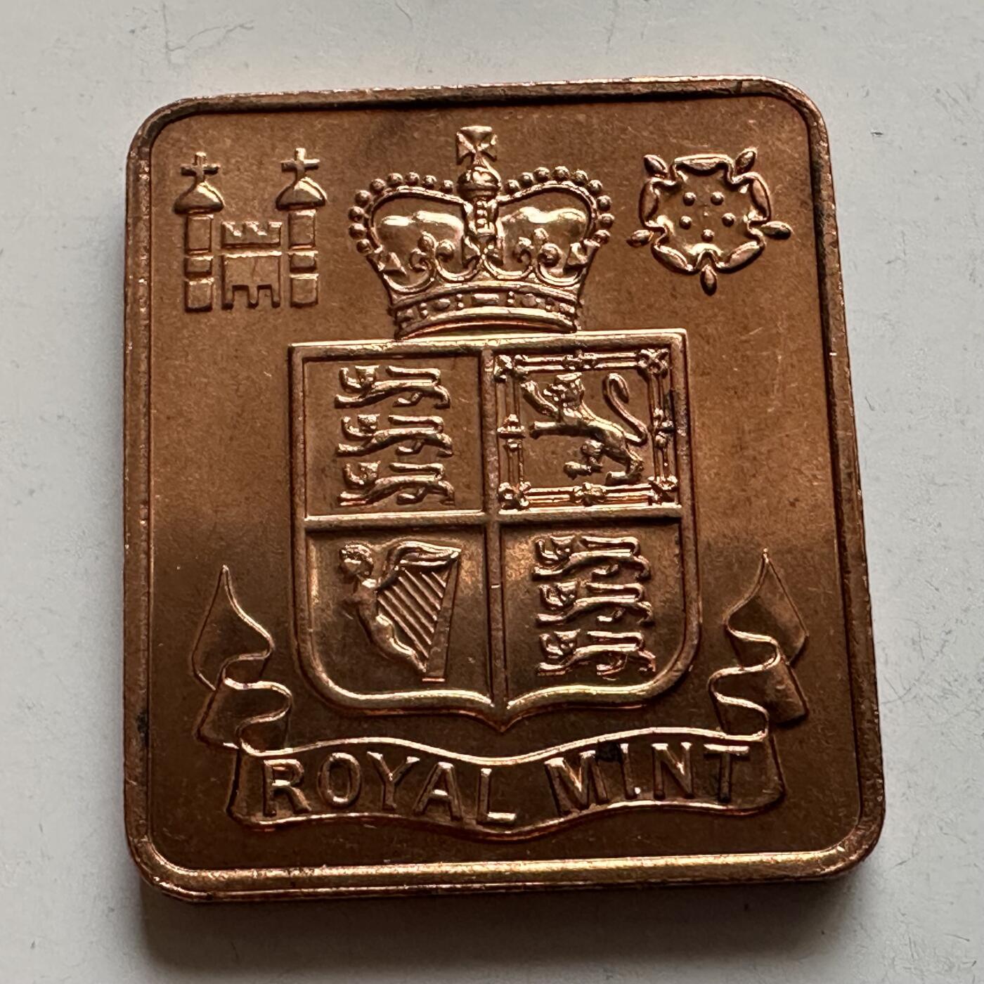 🌹外币初藏🌹🐯2026年第4场  每周二四六晚8️⃣点 接代拍 英国1973年皇家造币厂套币铜章