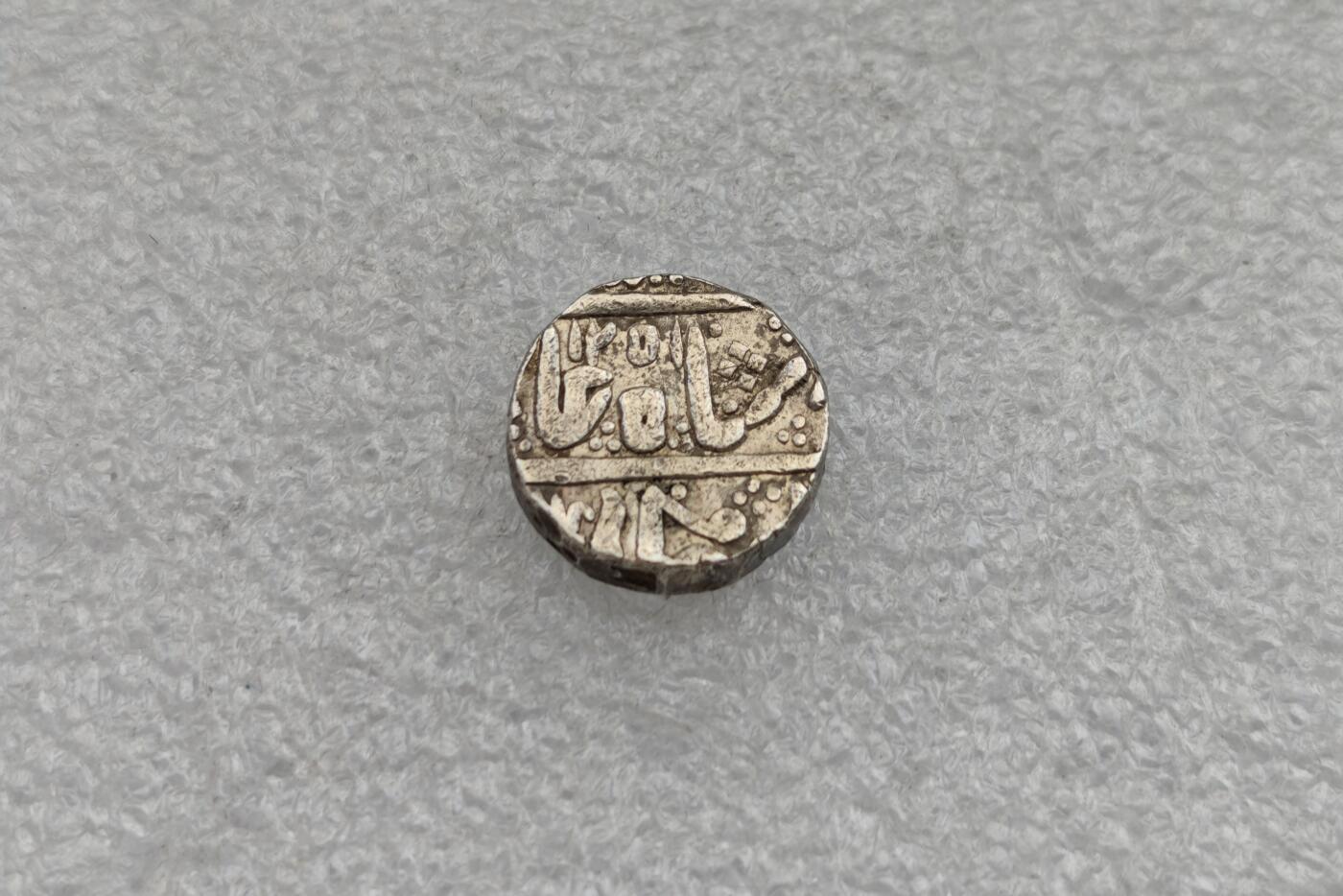 瓶子🏺第224期拍卖会  17世纪印度印多邦太阳脸打制银币  11克  太阳神图案