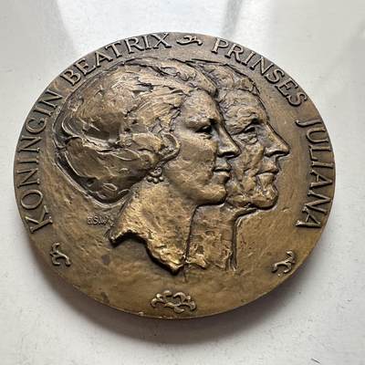 🌹外币初藏🌹🐯2026年第4场  每周二四六晚8️⃣点 接代拍 - 荷兰1980年女王权力交接纪念大铜章 50毫米62.5克