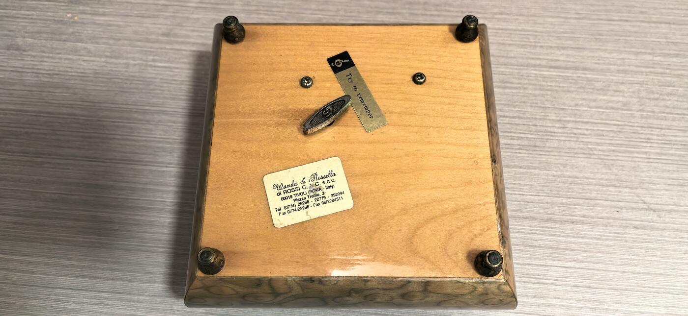 精品实木音乐八音首饰盒 意大利罗马产 带编号