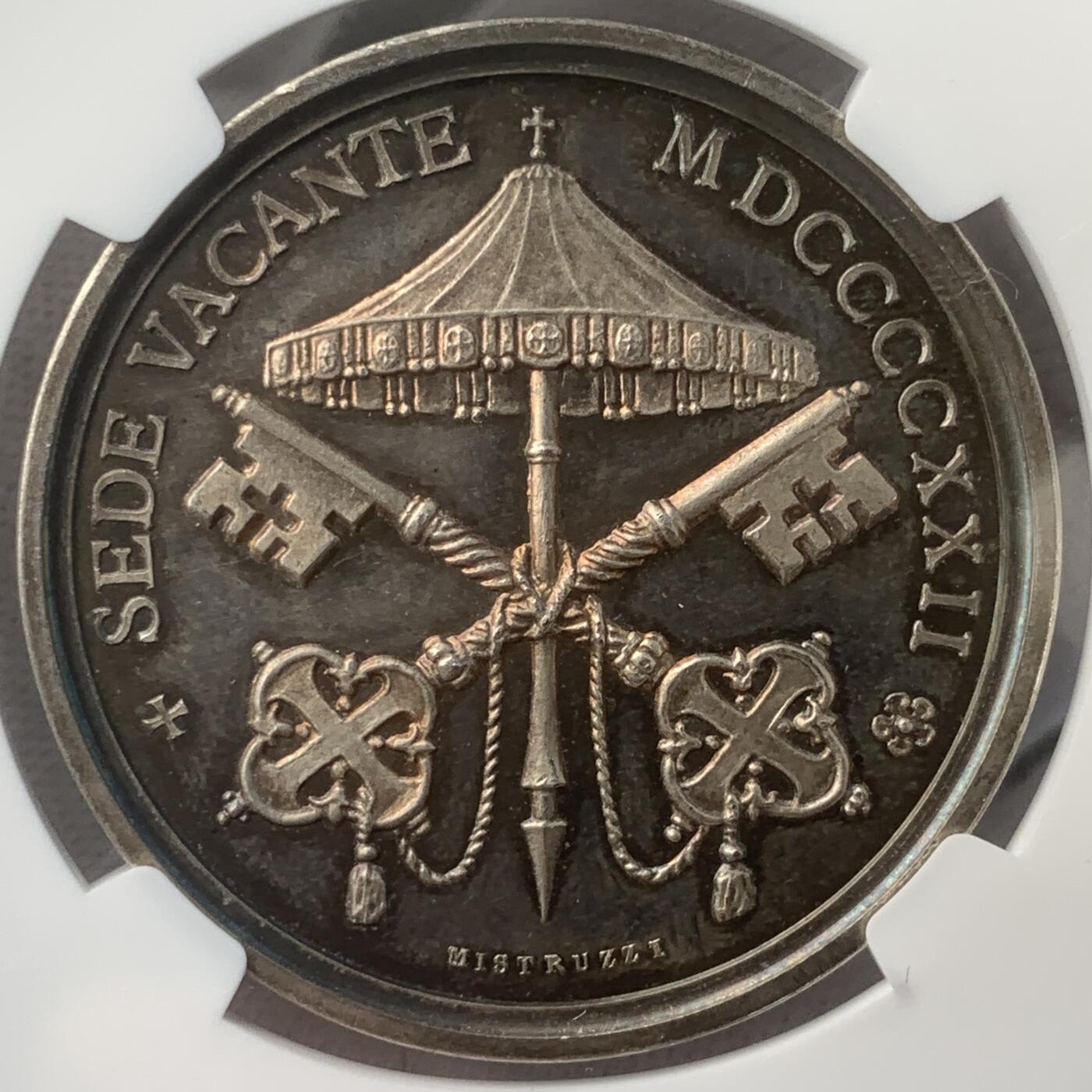 掌中浮雕-藏着的欧洲第048场 NGC MS64 ：1922年意大利教宗国（Papal States）银质纪念章，39mm，五彩包浆，稀少品种