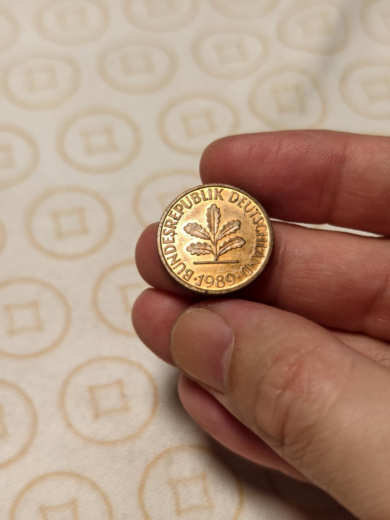 抚柳草堂-第六期章牌钱币 奖章勋章限时免佣 满百包邮 放漏专场 1989德国10芬尼 G标 品相如图