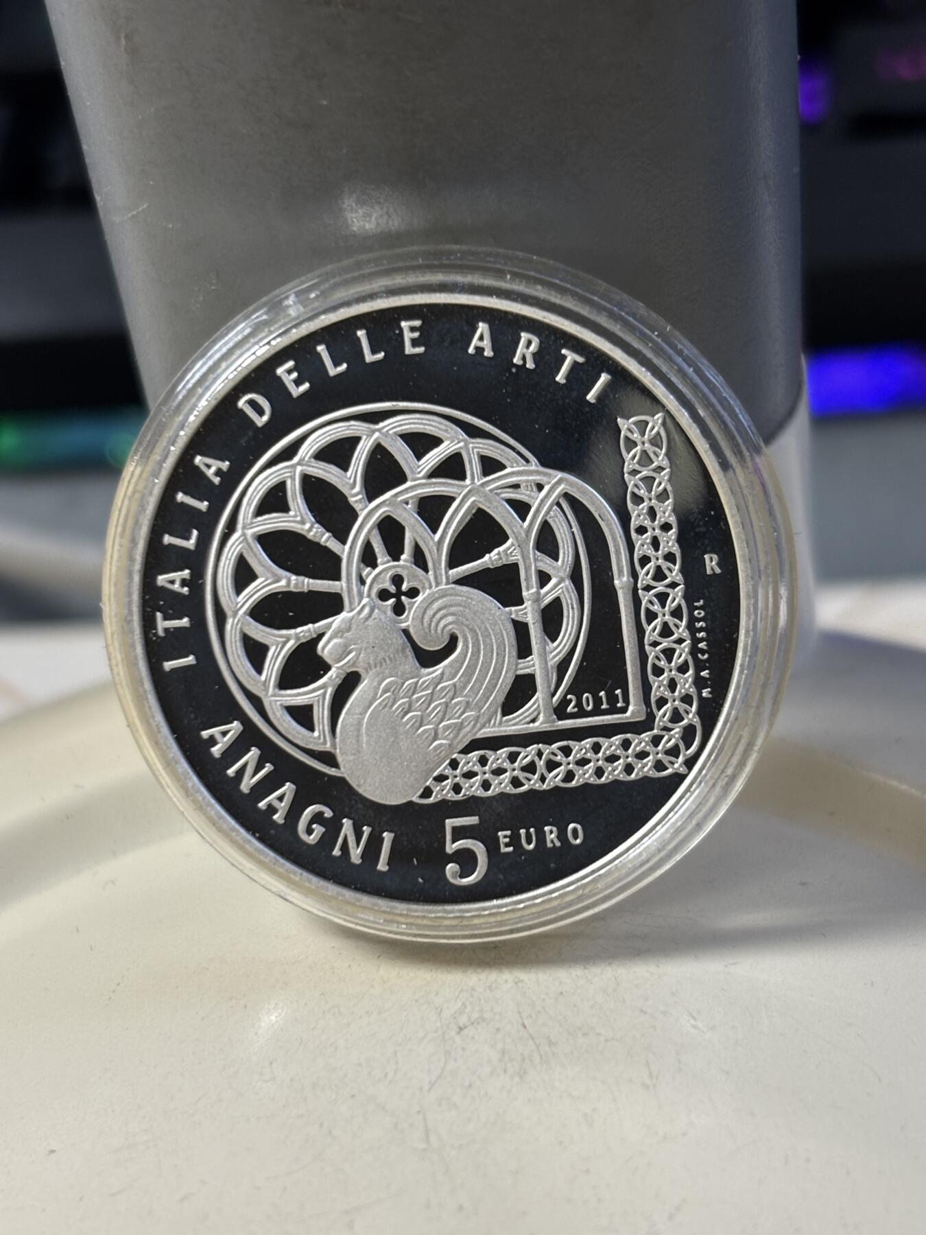 第187期拍卖 意大利2011年艺术意大利系列阿纳尼精制纪念银币，925银，18克，发行7000枚，有氧化