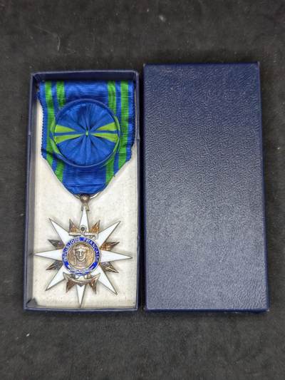 凯旋世界勋赏（第21期冬季大拍）（欢迎送拍）（对拍品有疑问请询问客服，不接受到手刀，出价默认拍品品相。请认真阅读拍卖规则！出价默认已认可！）（收到货请录制开箱视频，无视频概不处理问题。） - 法国军官级海事勋章